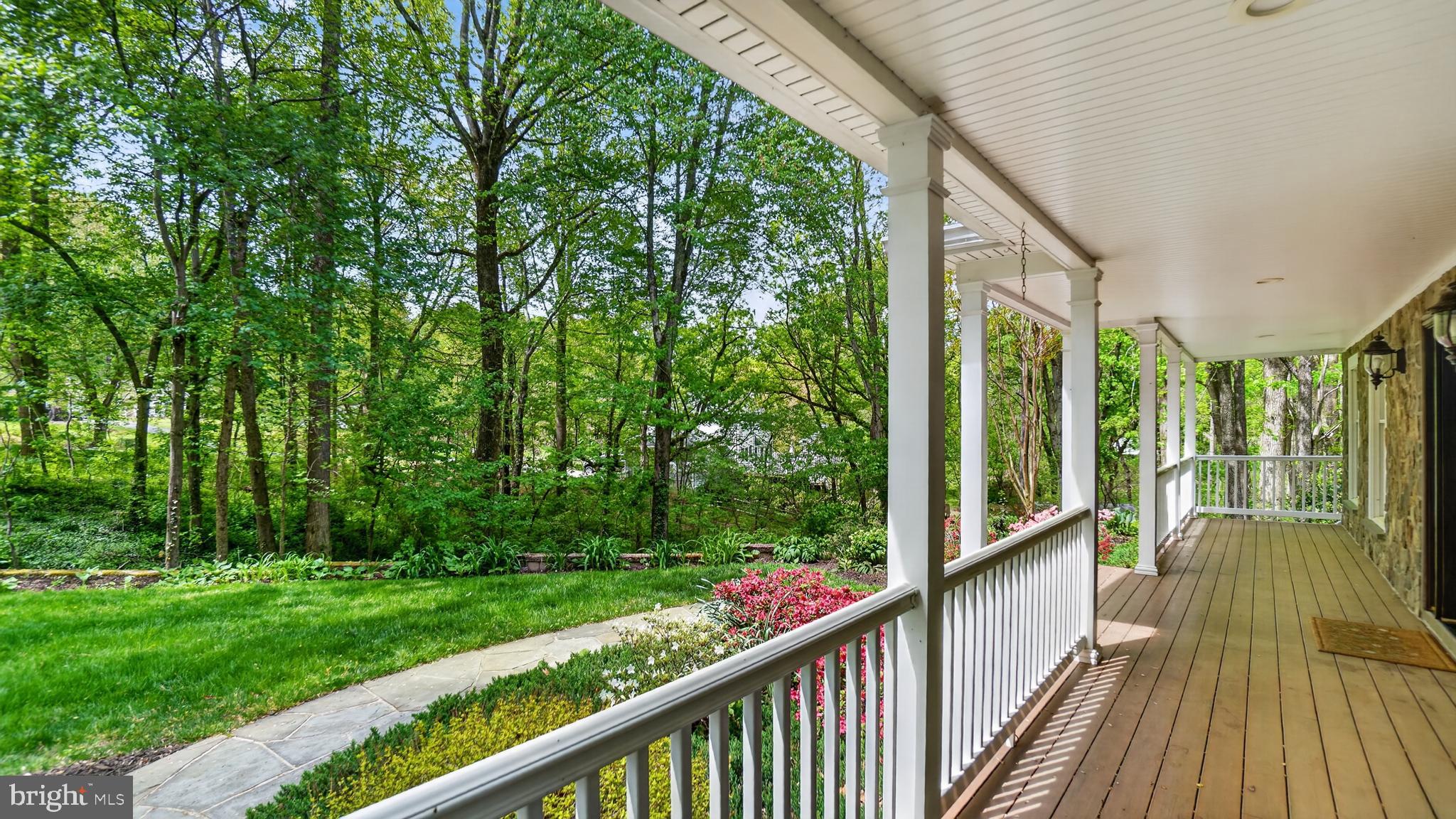 BAY COUNTRY - Residential