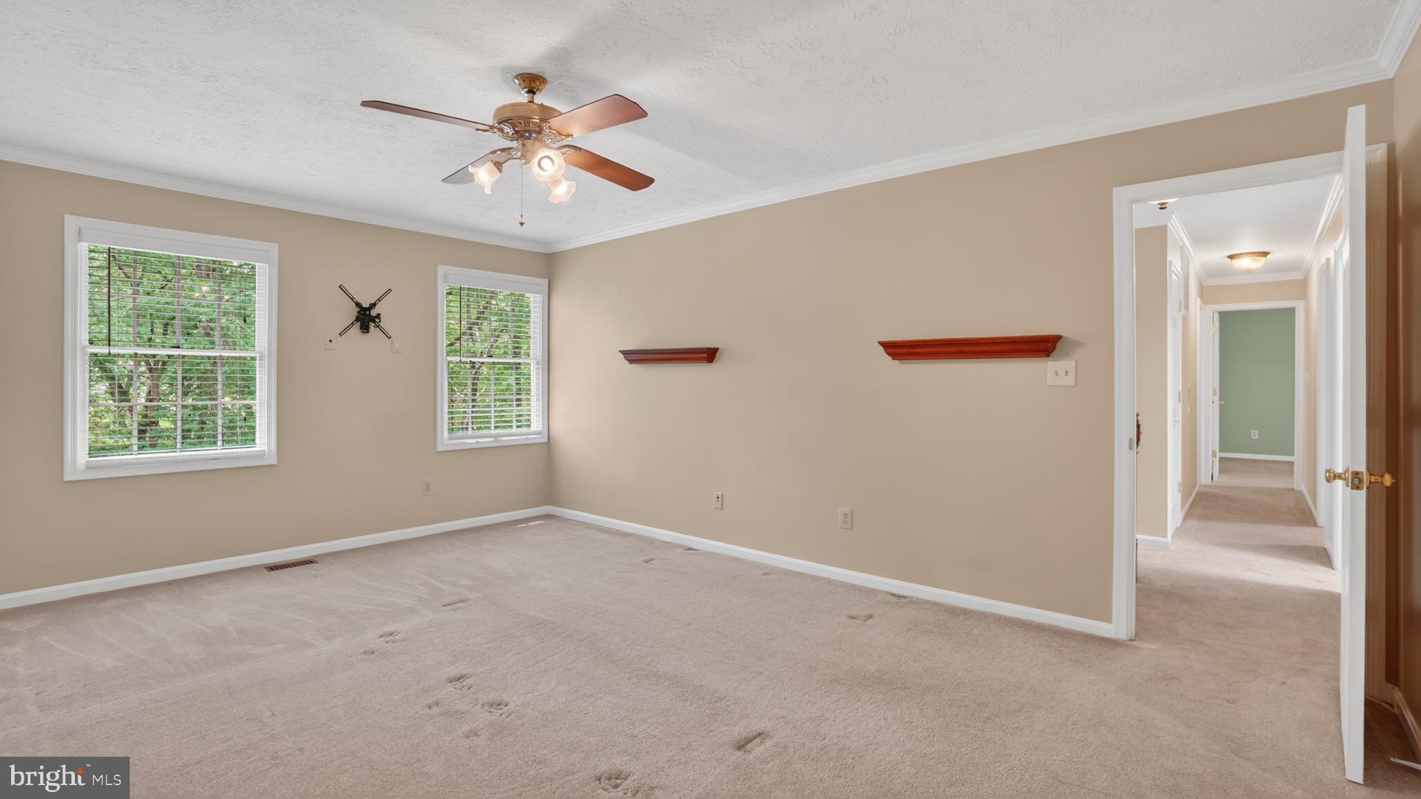 BAY COUNTRY - Residential