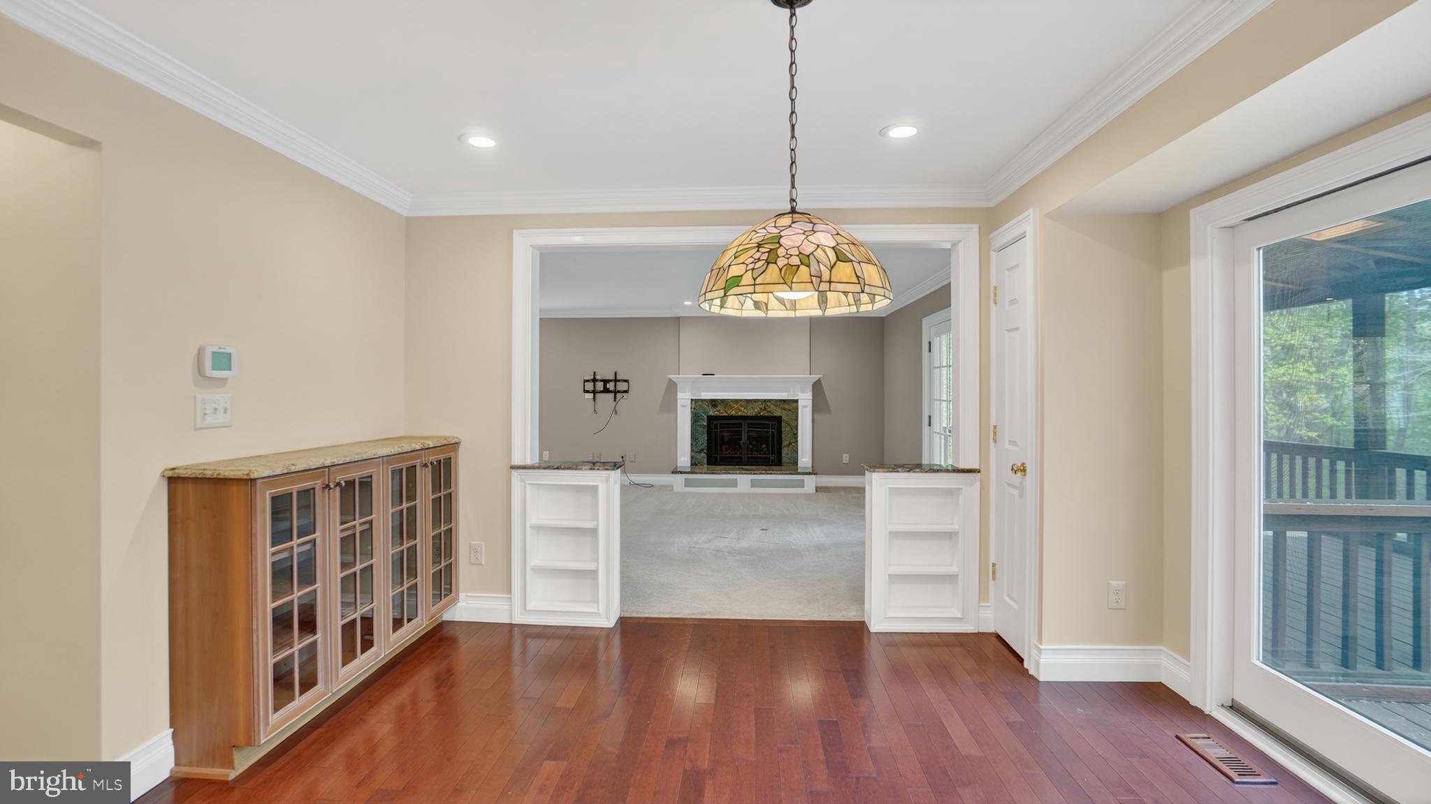 BAY COUNTRY - Residential