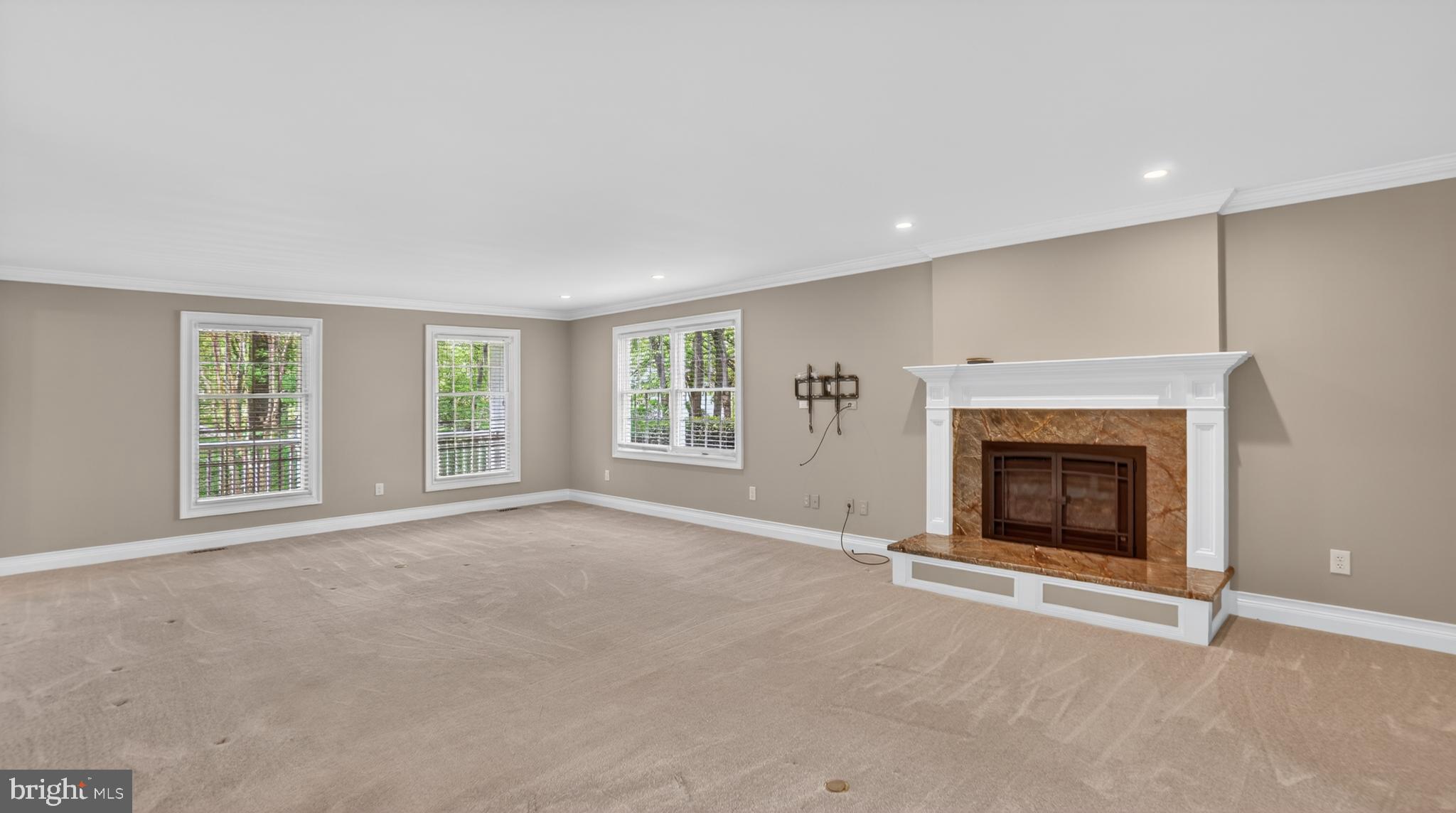 BAY COUNTRY - Residential