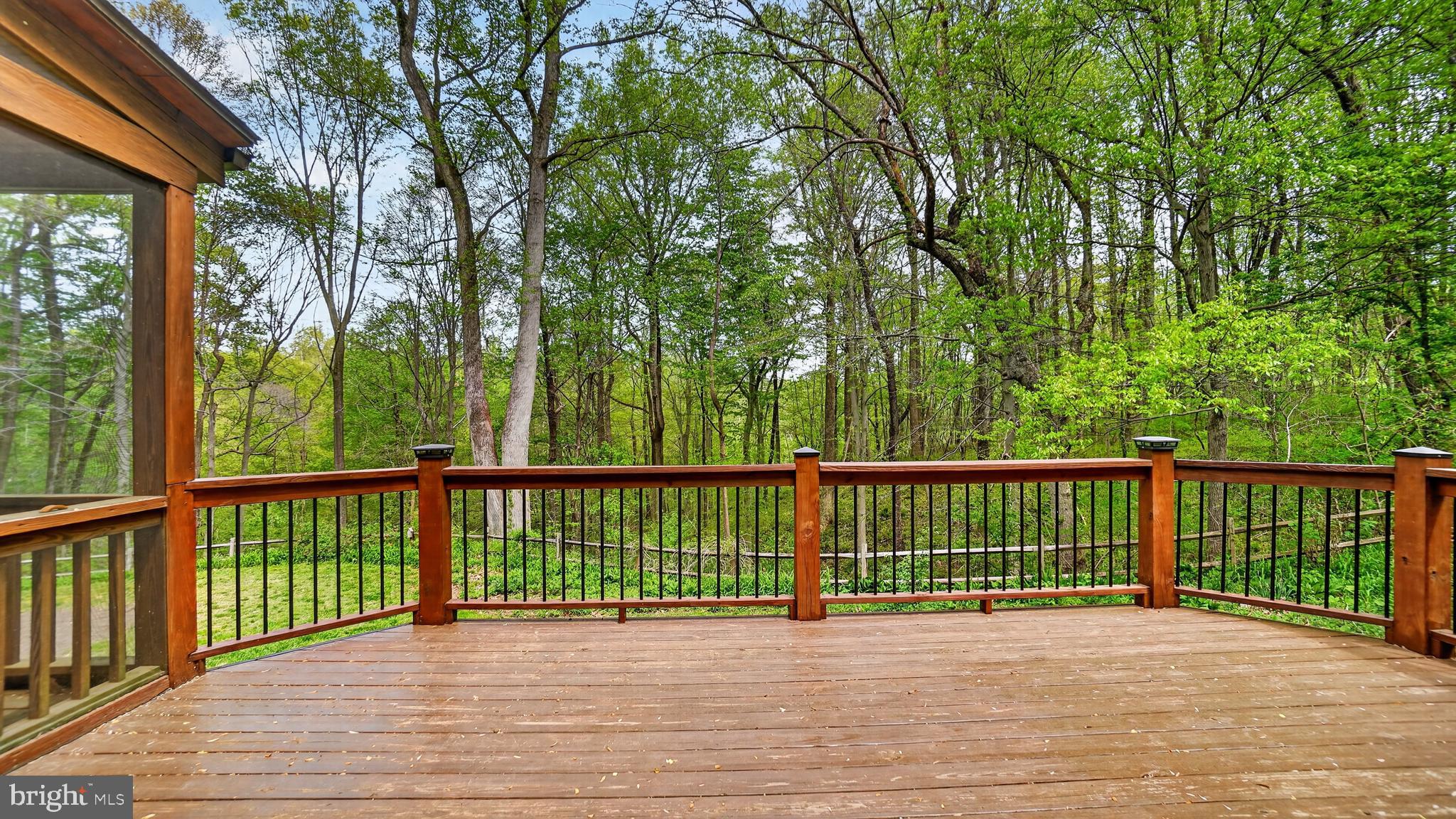 BAY COUNTRY - Residential