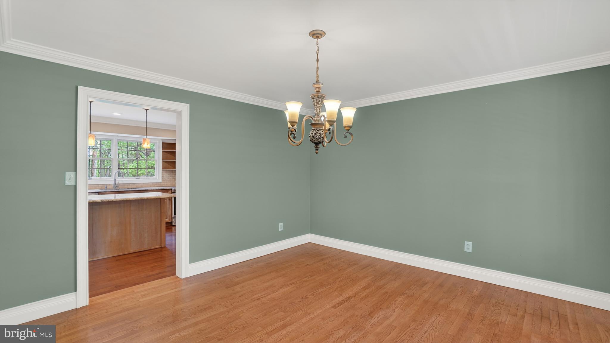 BAY COUNTRY - Residential