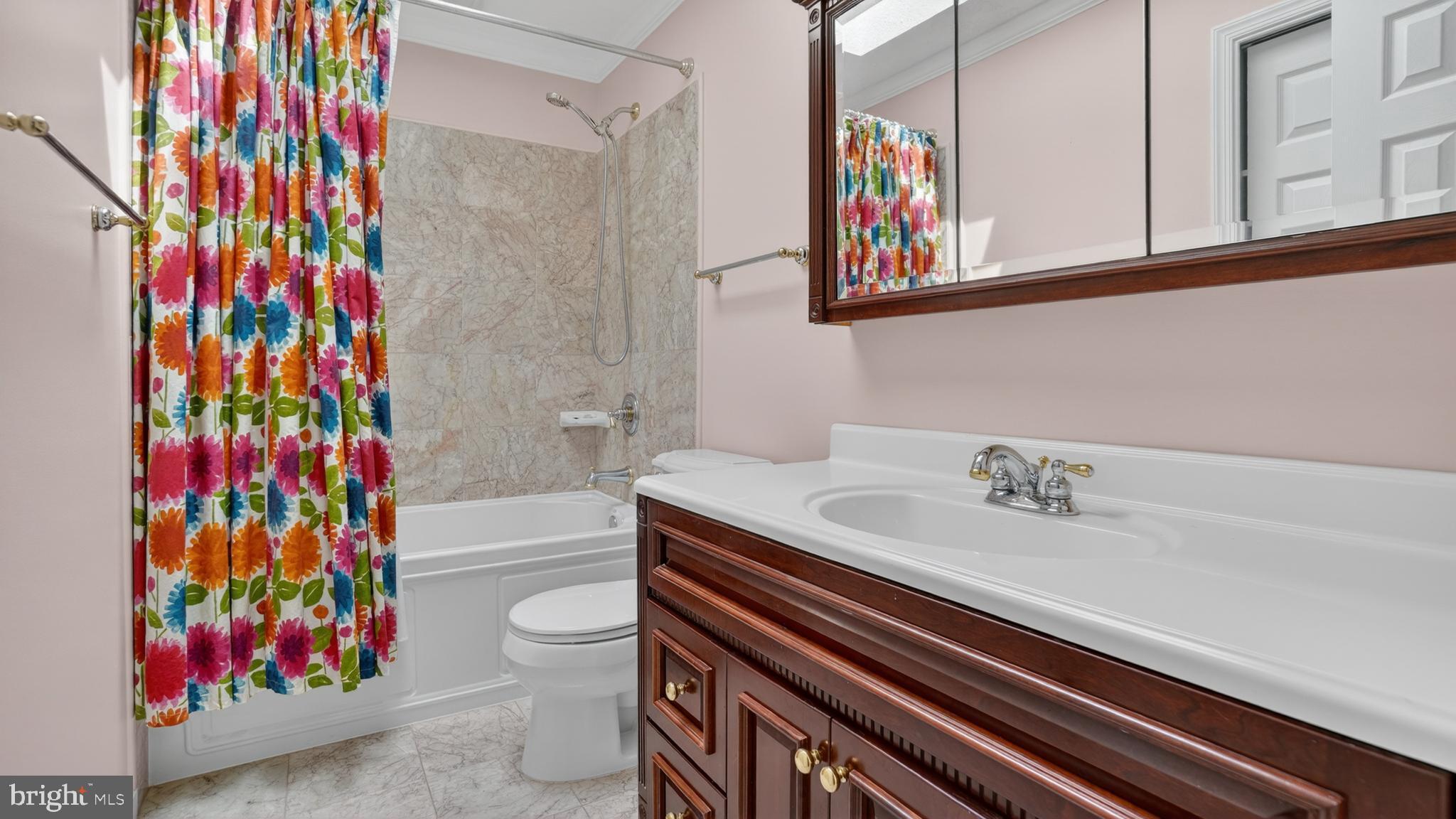 BAY COUNTRY - Residential