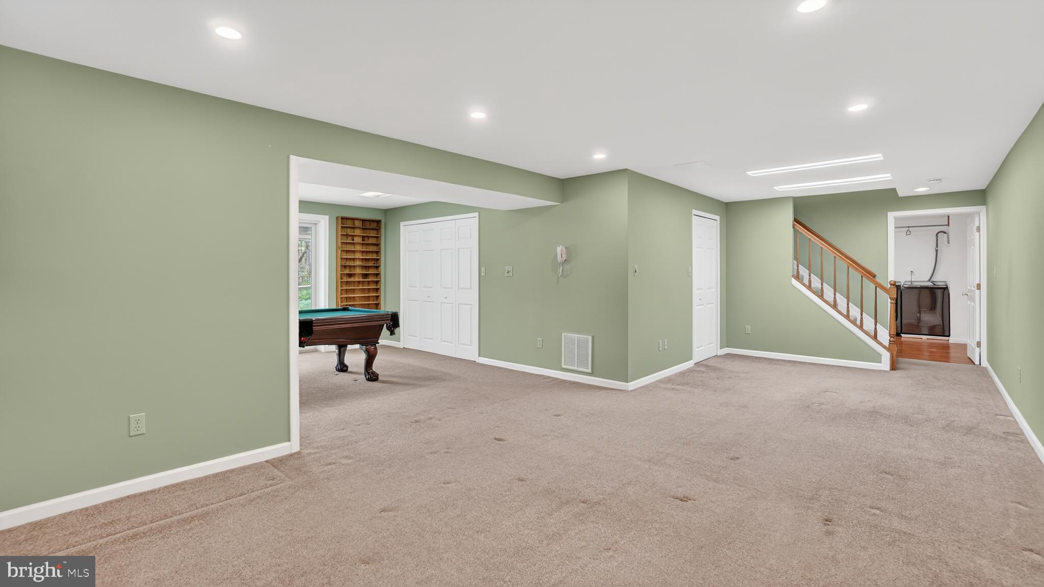 BAY COUNTRY - Residential