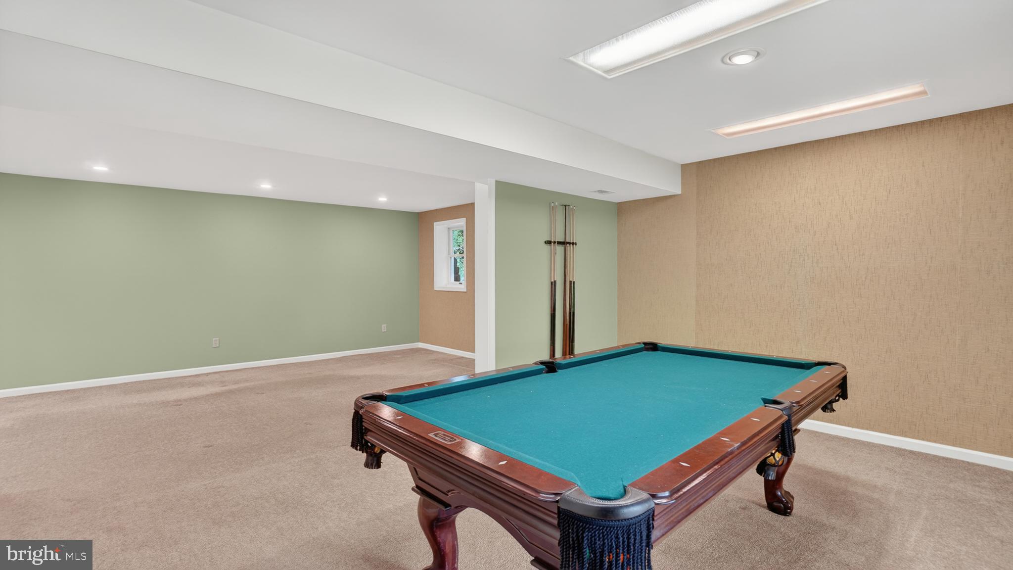 BAY COUNTRY - Residential