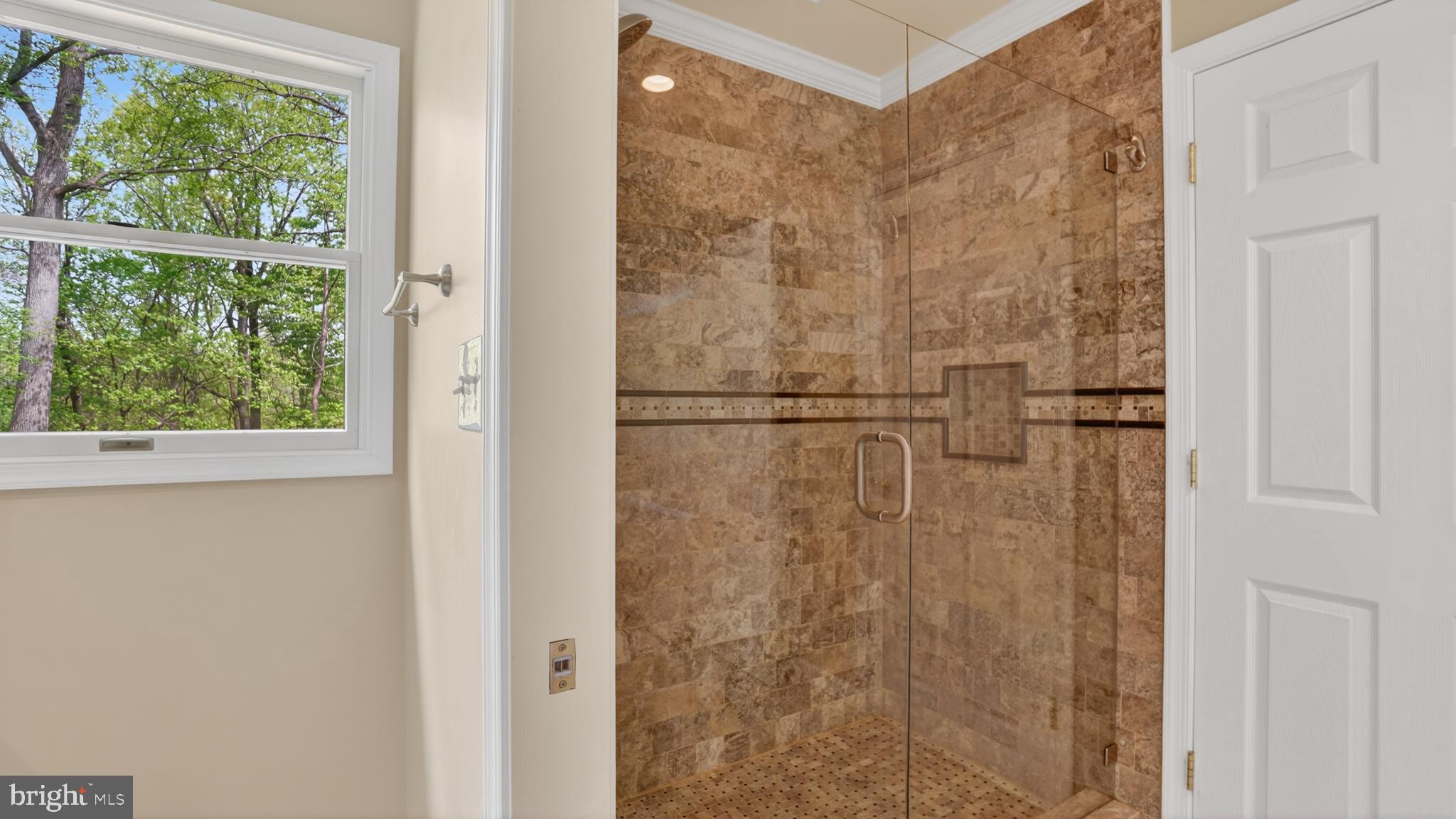 BAY COUNTRY - Residential