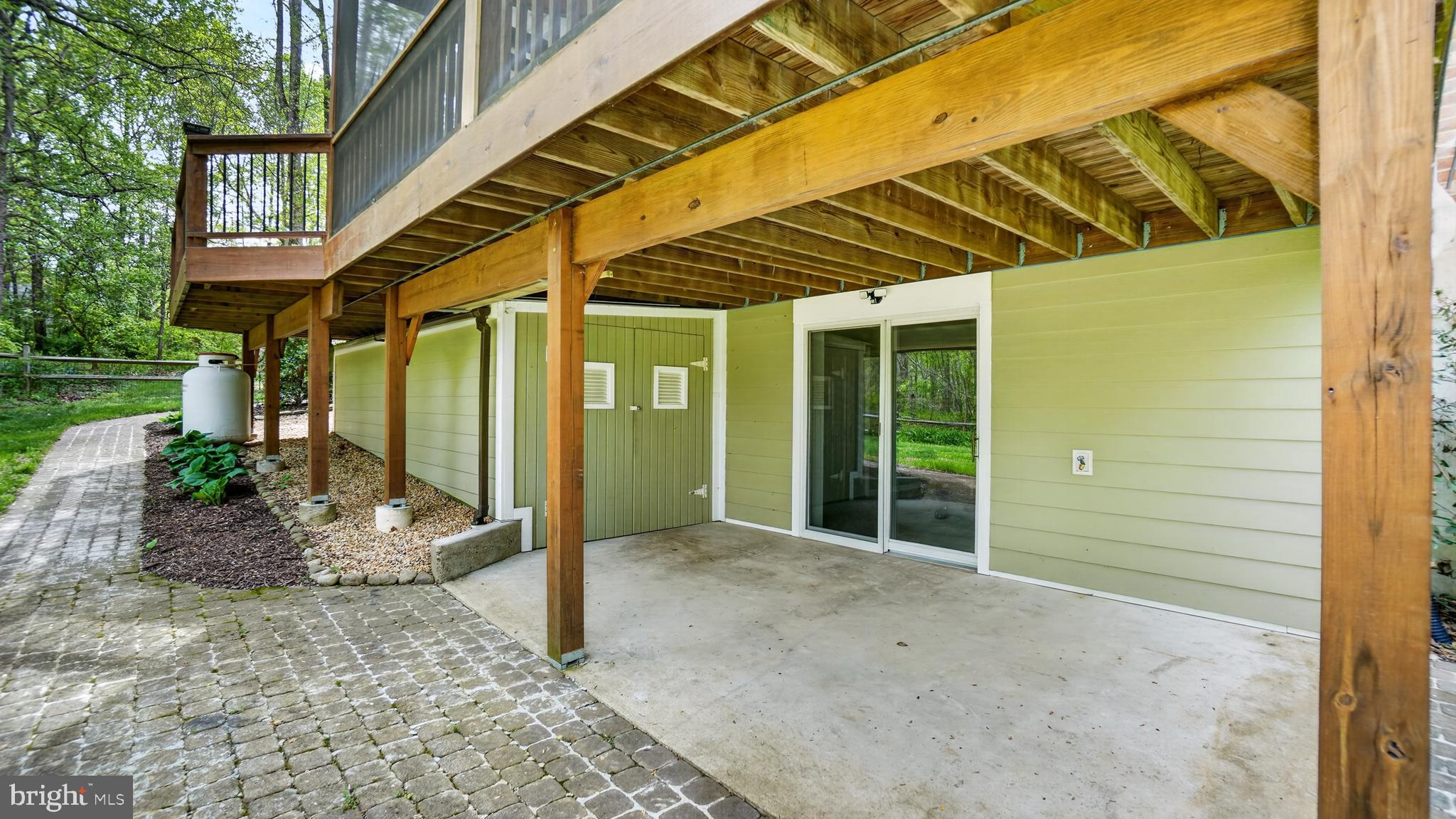 BAY COUNTRY - Residential