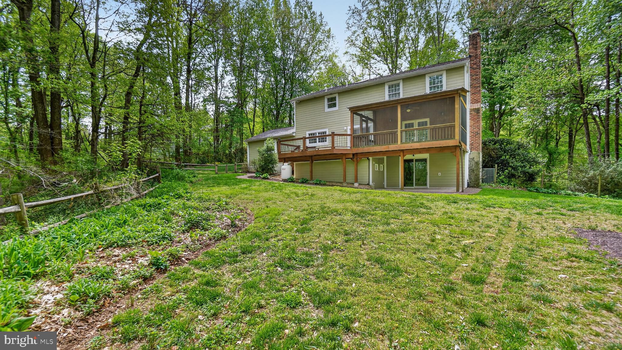 BAY COUNTRY - Residential