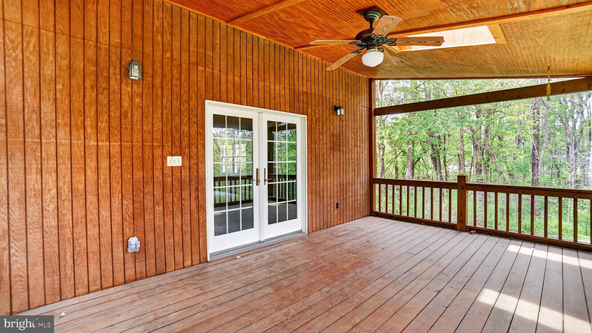 BAY COUNTRY - Residential