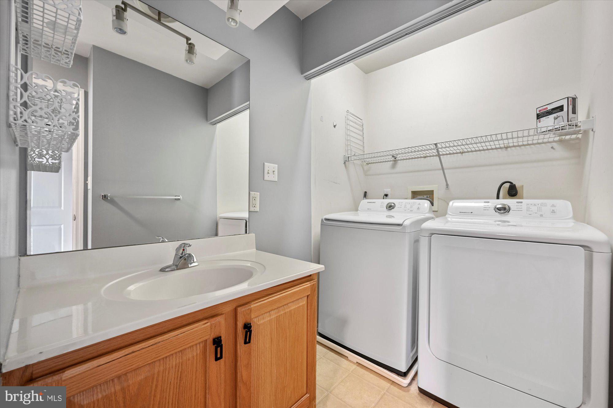 LONGWOOD SQUARE - Residential