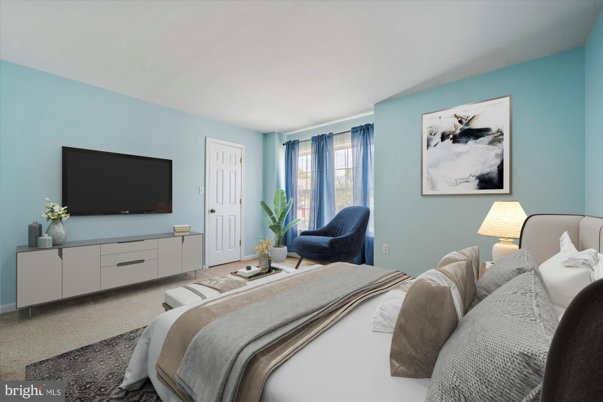 LONGWOOD SQUARE - Residential