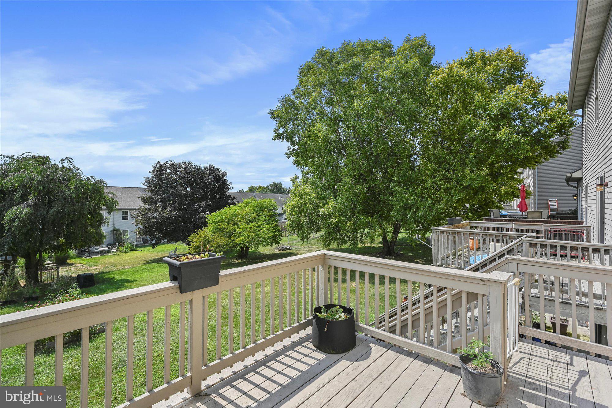 LONGWOOD SQUARE - Residential