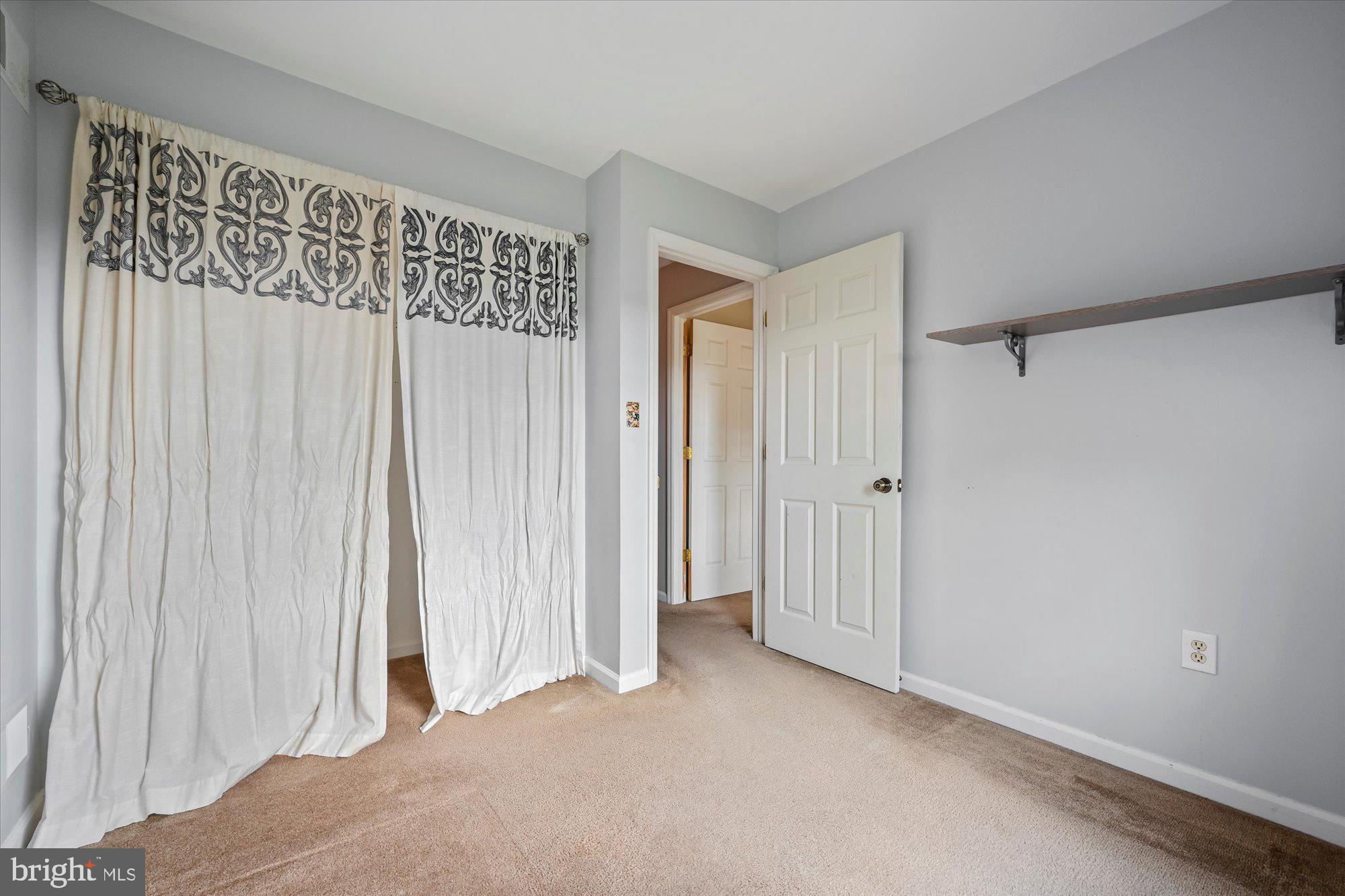 LONGWOOD SQUARE - Residential