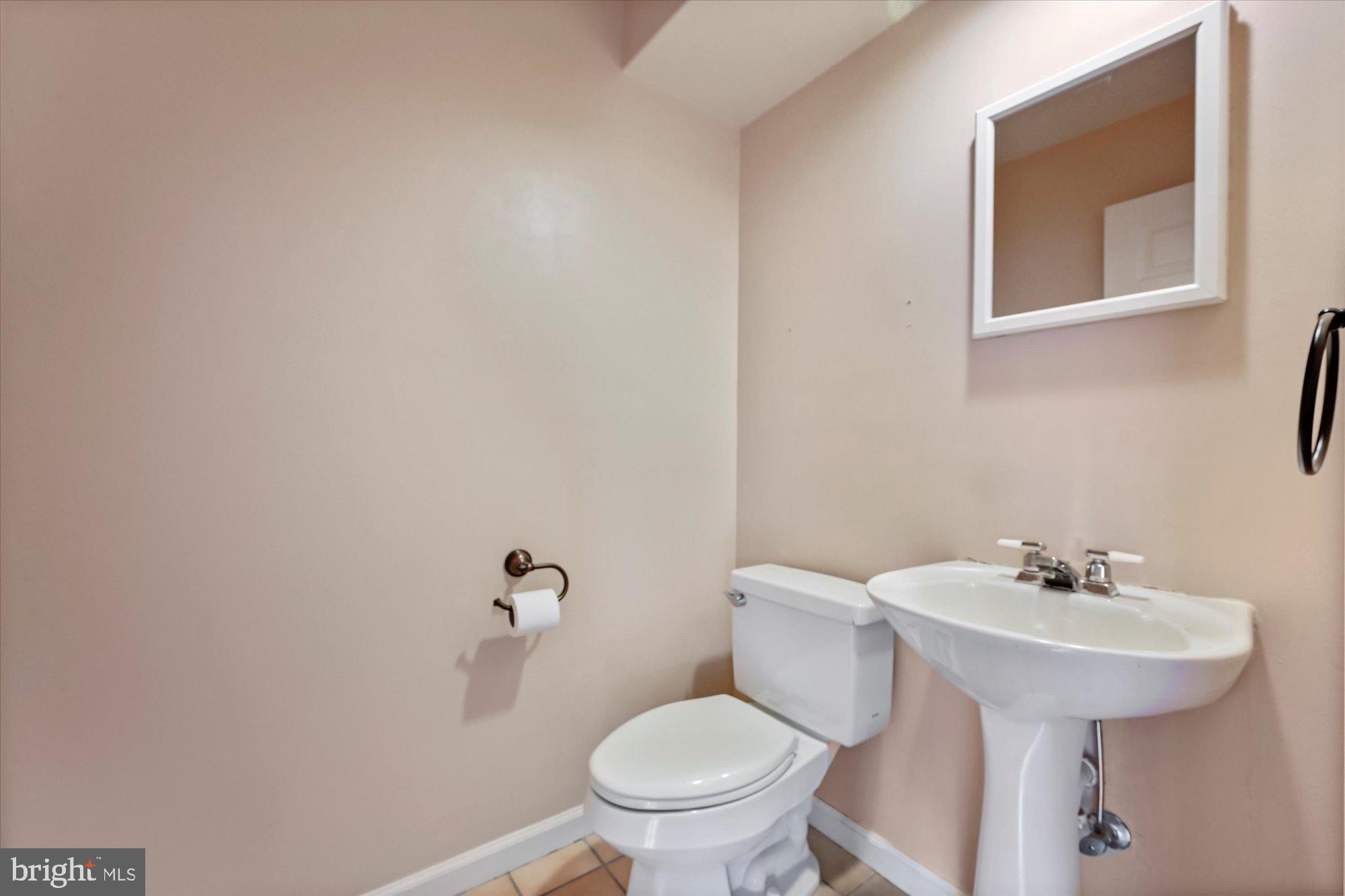 LONGWOOD SQUARE - Residential