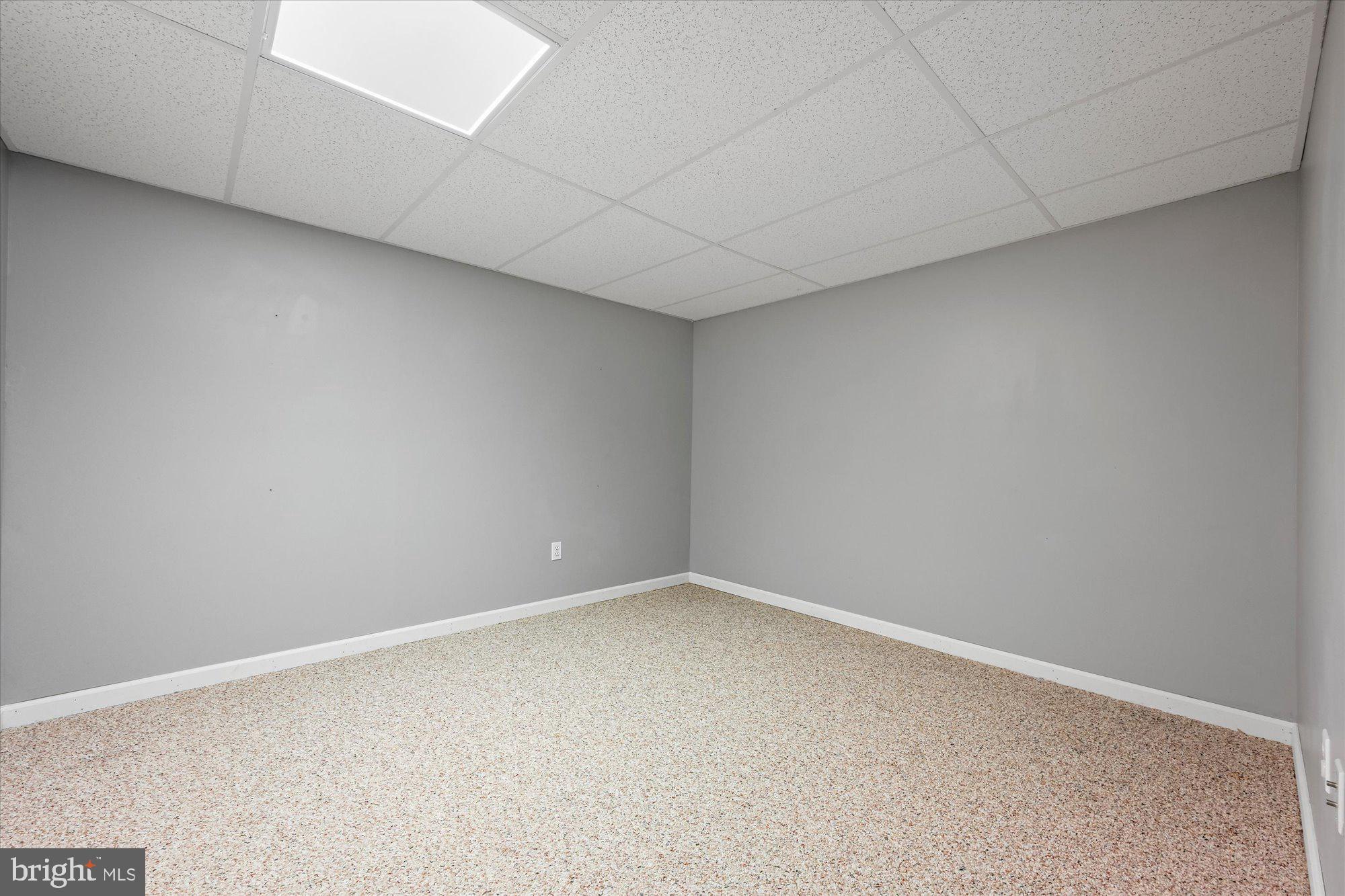 LONGWOOD SQUARE - Residential