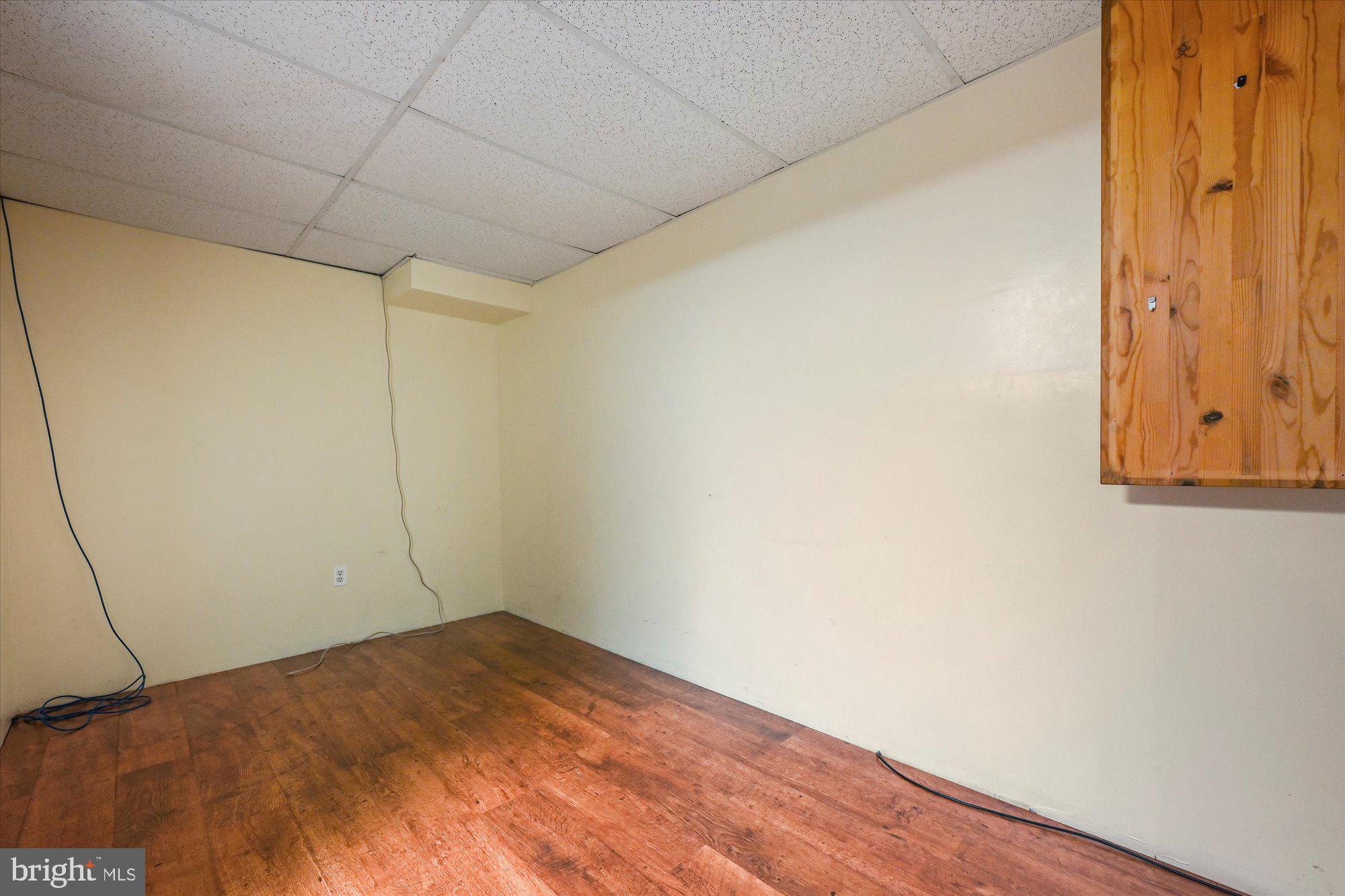 LONGWOOD SQUARE - Residential