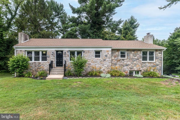 219 STONY RUN RD, SPRING CITY, PA 19475 - Image 298e2ff7da4e9740c322ecbee5298d27/4216933749
