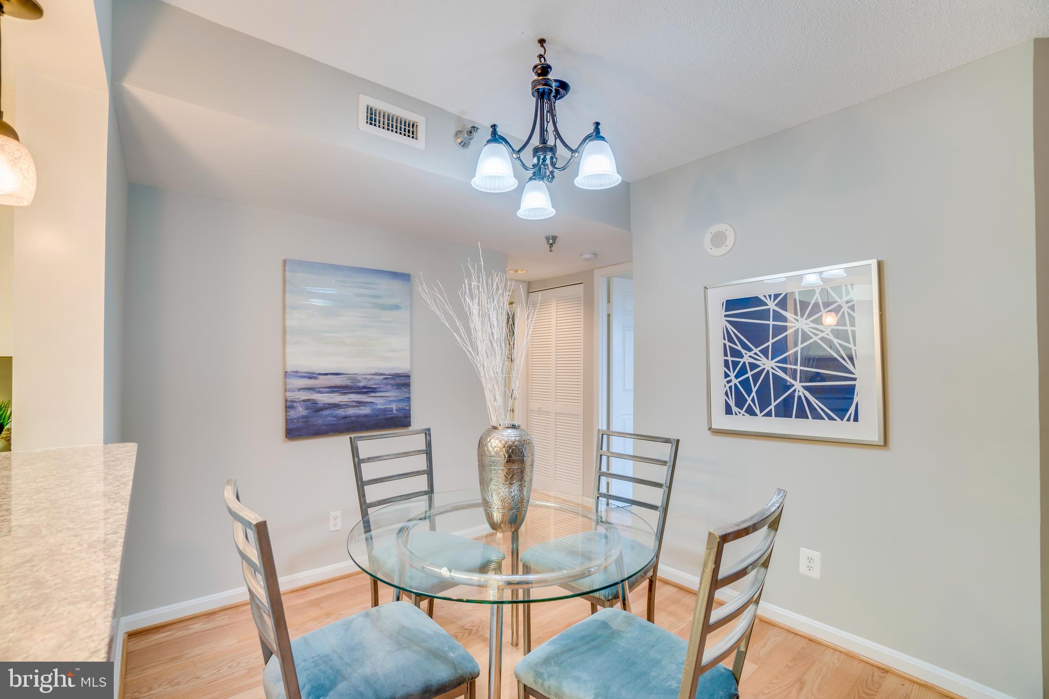 CLARENDON - Residential