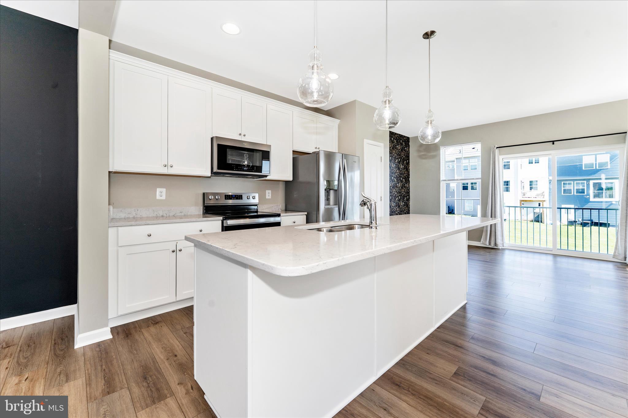 OVERLOOK AT RIVERSIDE TOWNHOMES - Residential