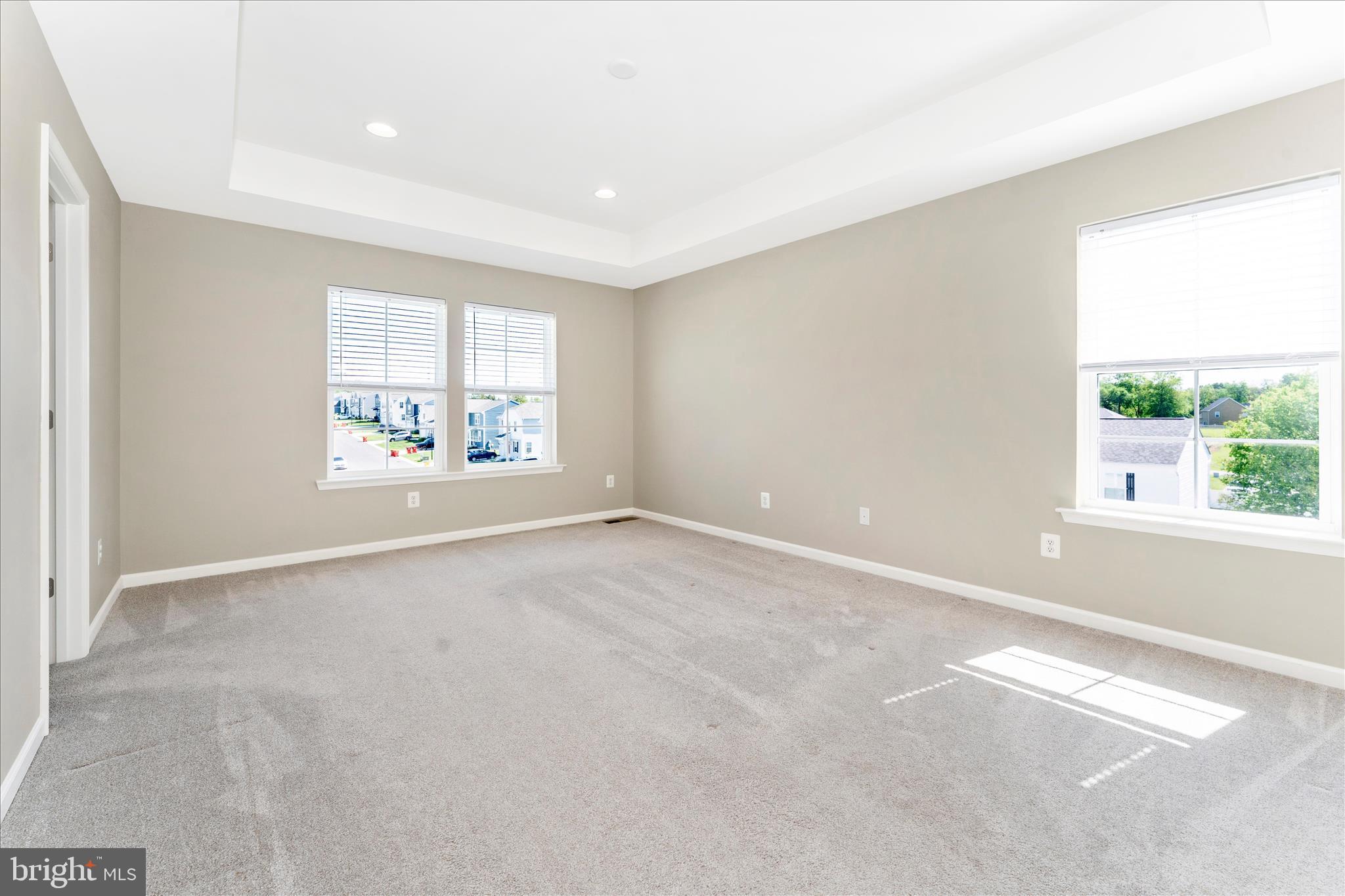 OVERLOOK AT RIVERSIDE TOWNHOMES - Residential