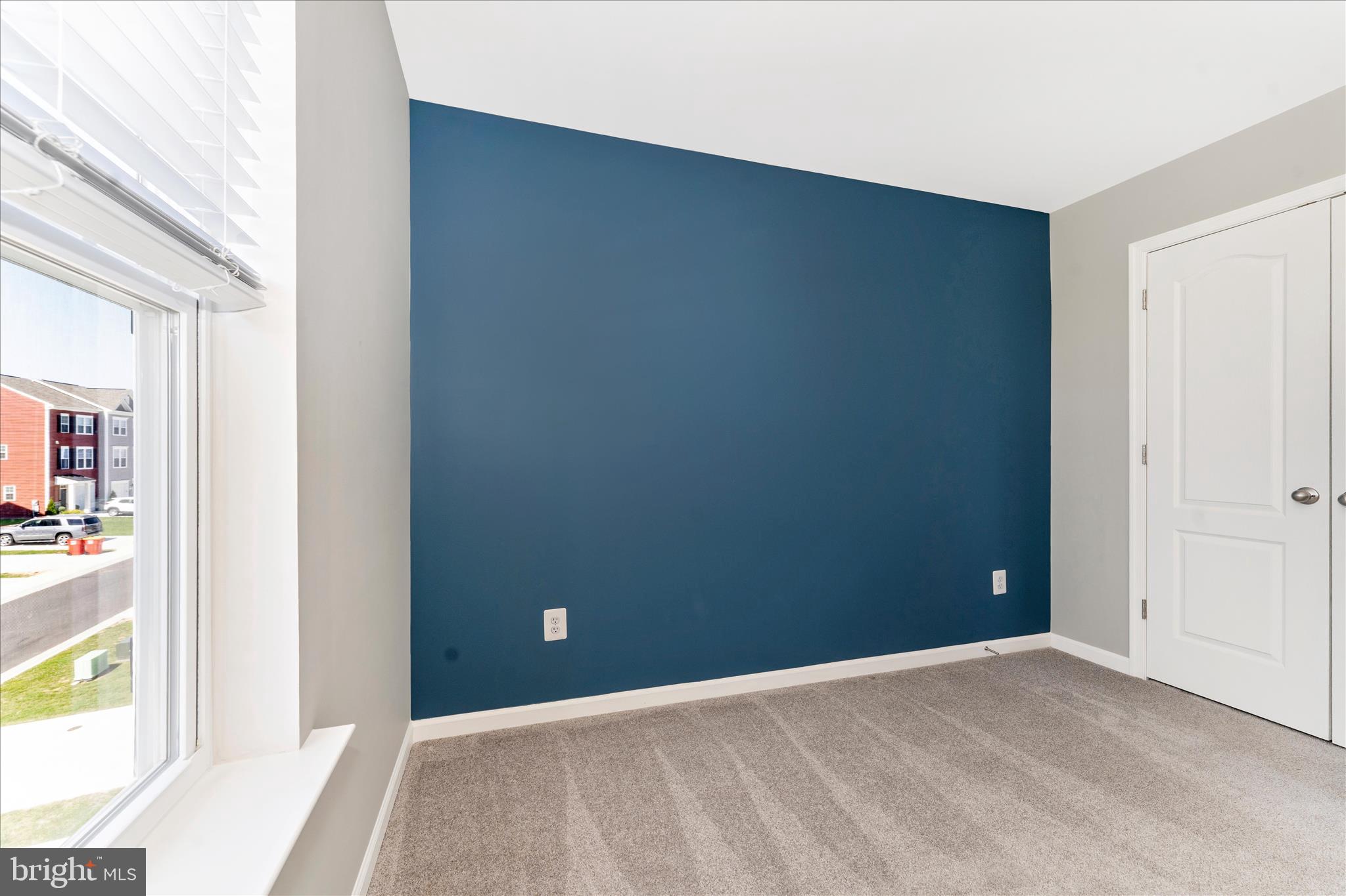 OVERLOOK AT RIVERSIDE TOWNHOMES - Residential