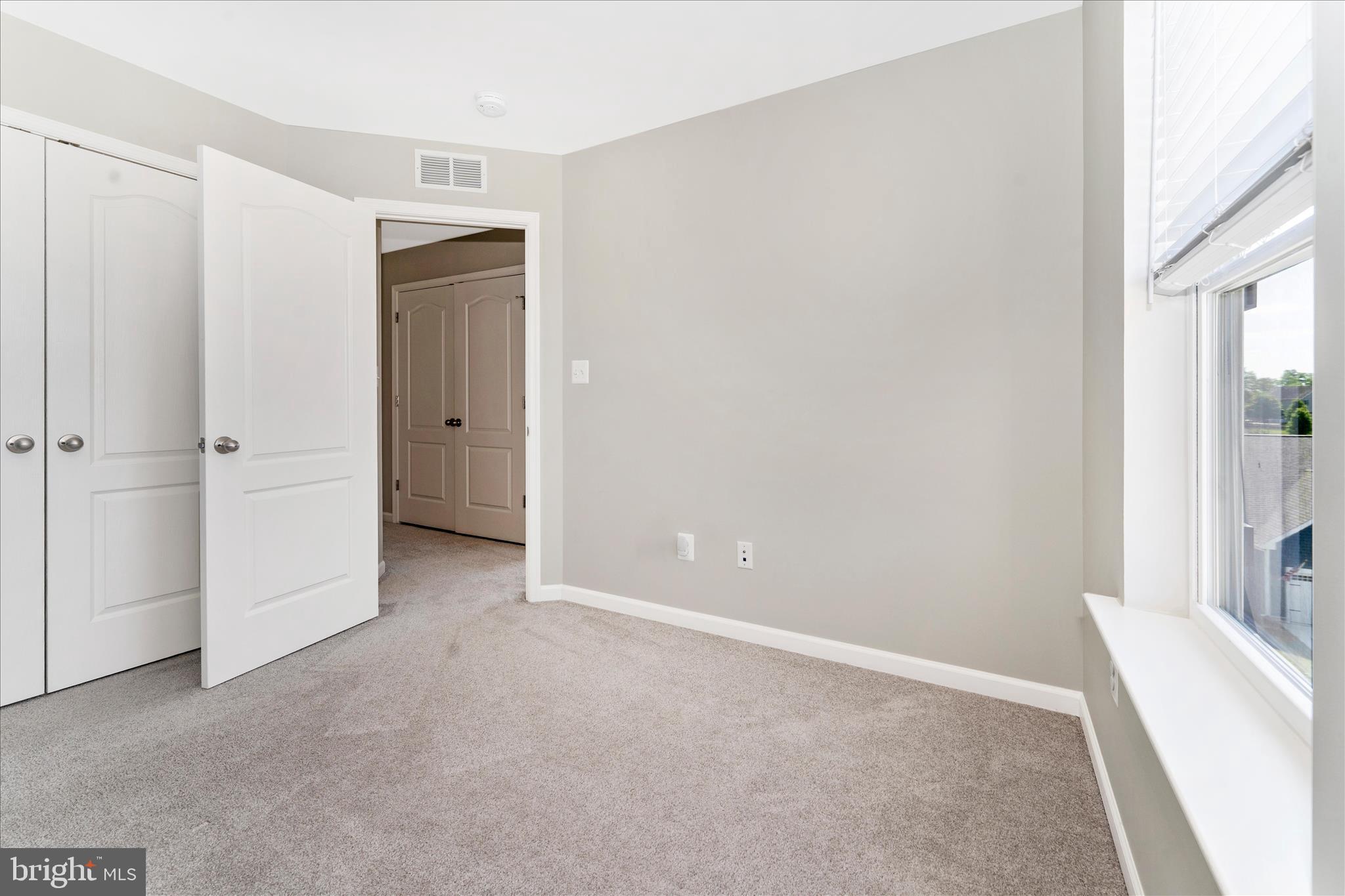 OVERLOOK AT RIVERSIDE TOWNHOMES - Residential