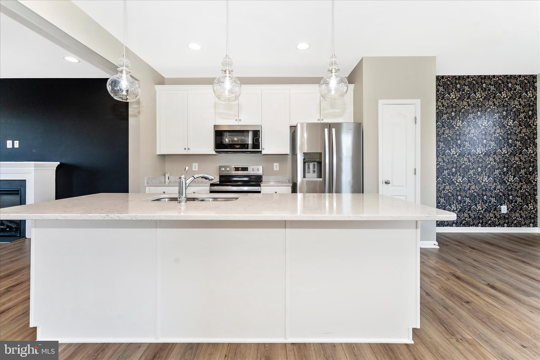 OVERLOOK AT RIVERSIDE TOWNHOMES - Residential