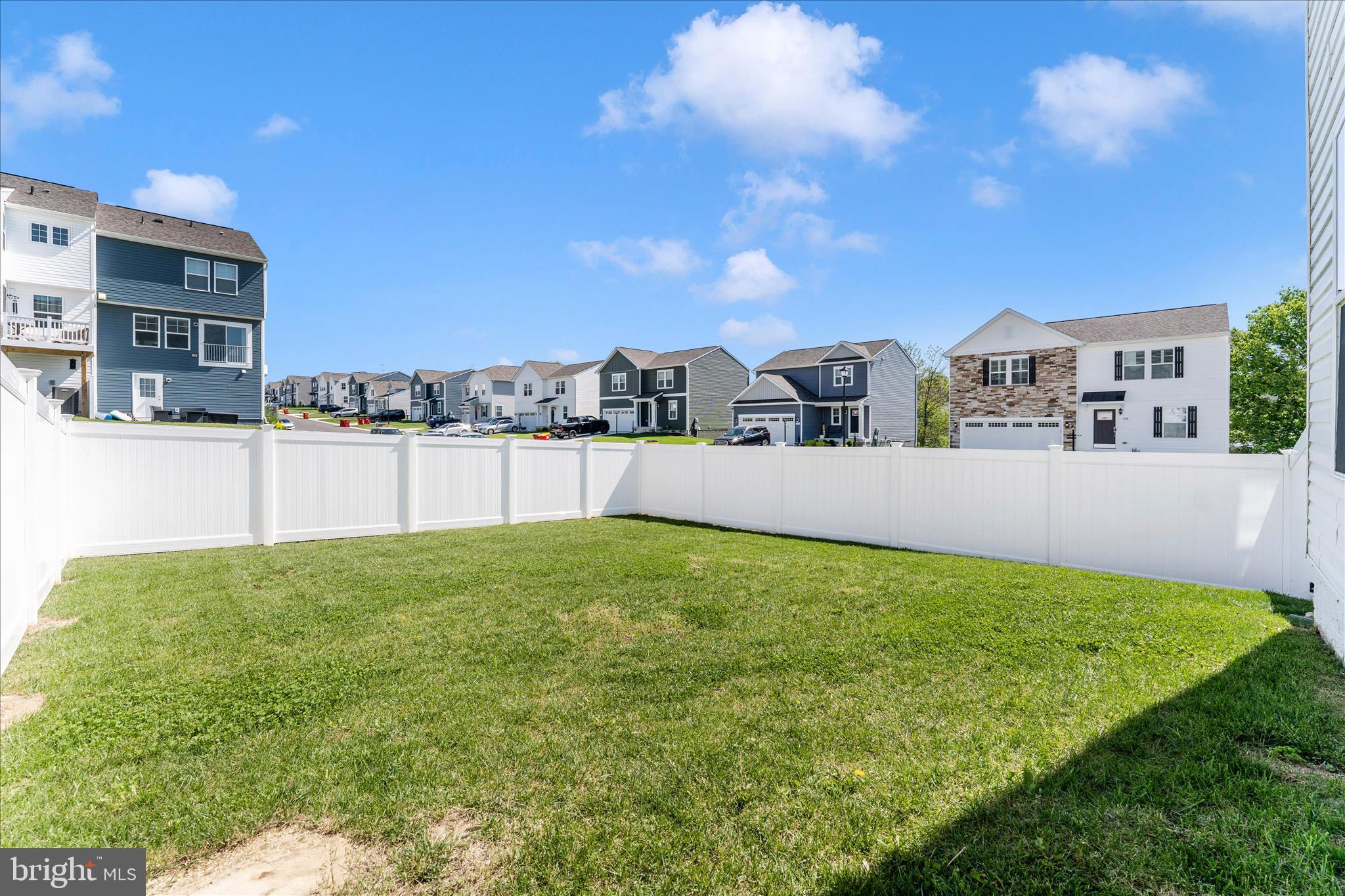 OVERLOOK AT RIVERSIDE TOWNHOMES - Residential