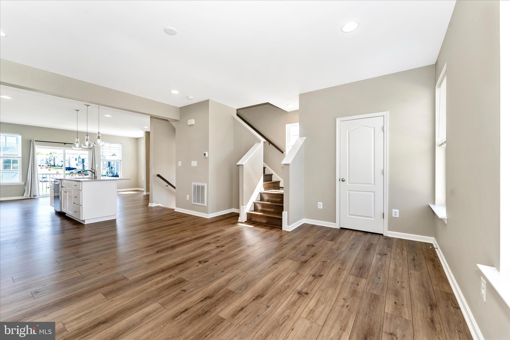 OVERLOOK AT RIVERSIDE TOWNHOMES - Residential