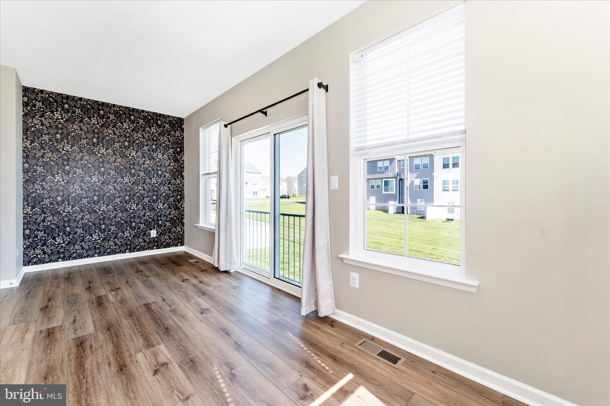 OVERLOOK AT RIVERSIDE TOWNHOMES - Residential