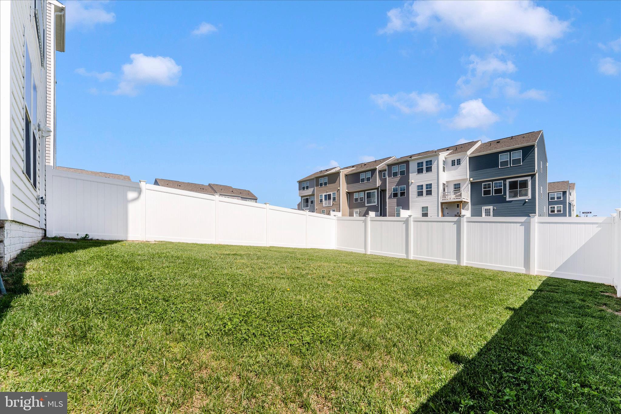 OVERLOOK AT RIVERSIDE TOWNHOMES - Residential
