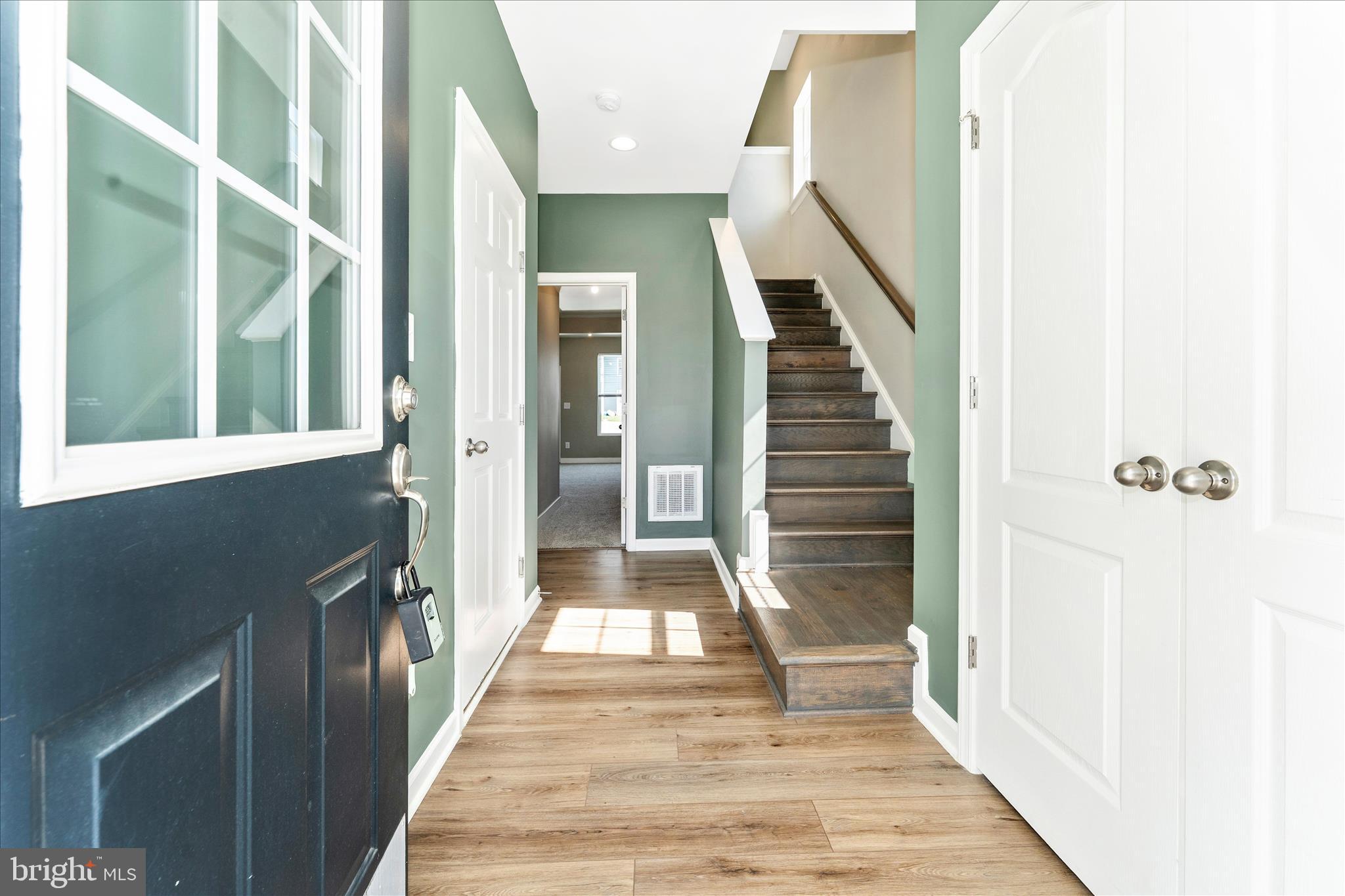 OVERLOOK AT RIVERSIDE TOWNHOMES - Residential