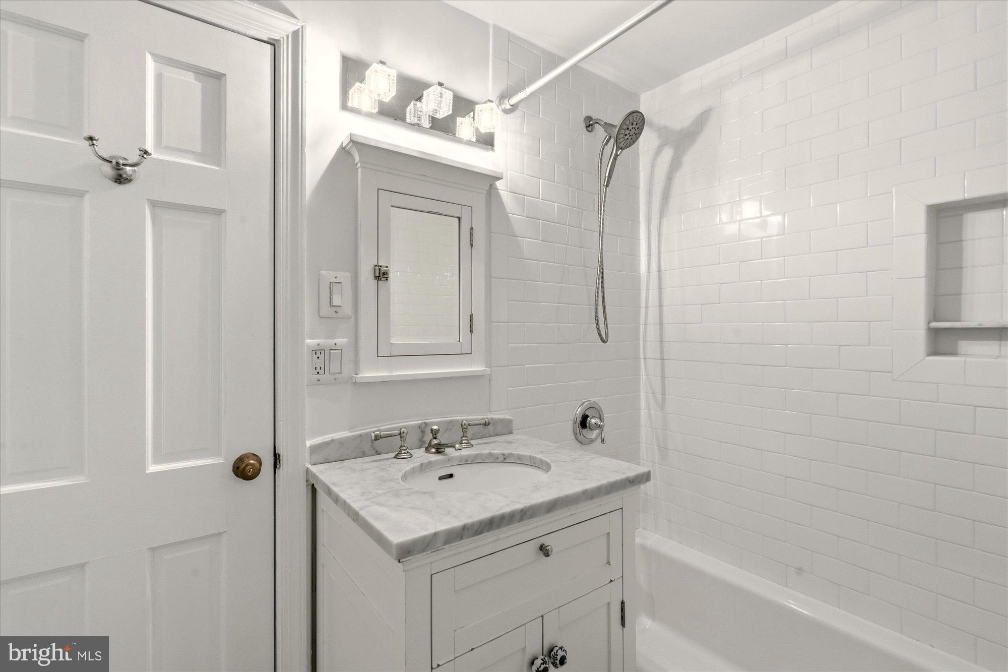 BEVERLEY HILLS - Residential