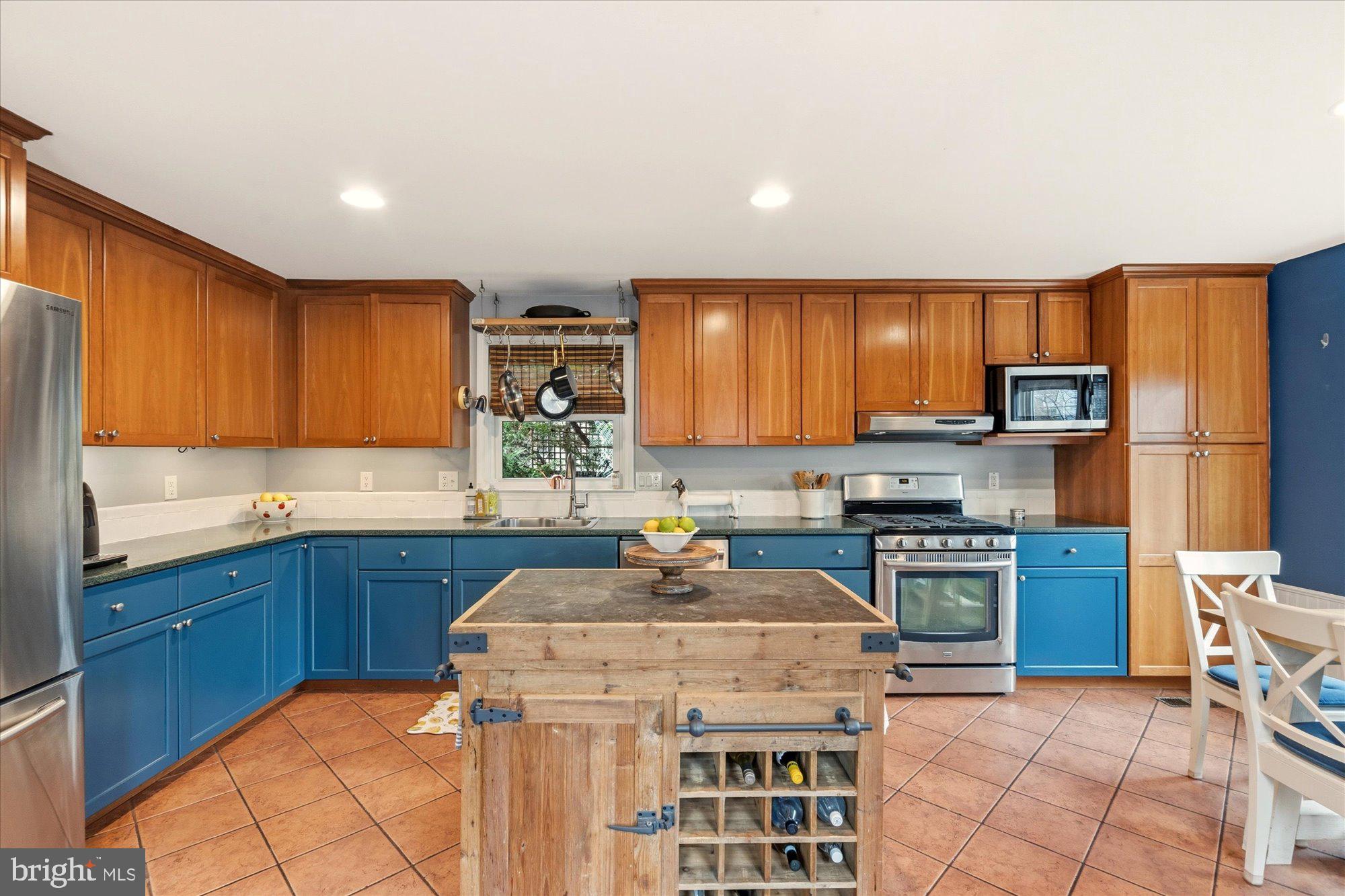 BEVERLEY HILLS - Residential