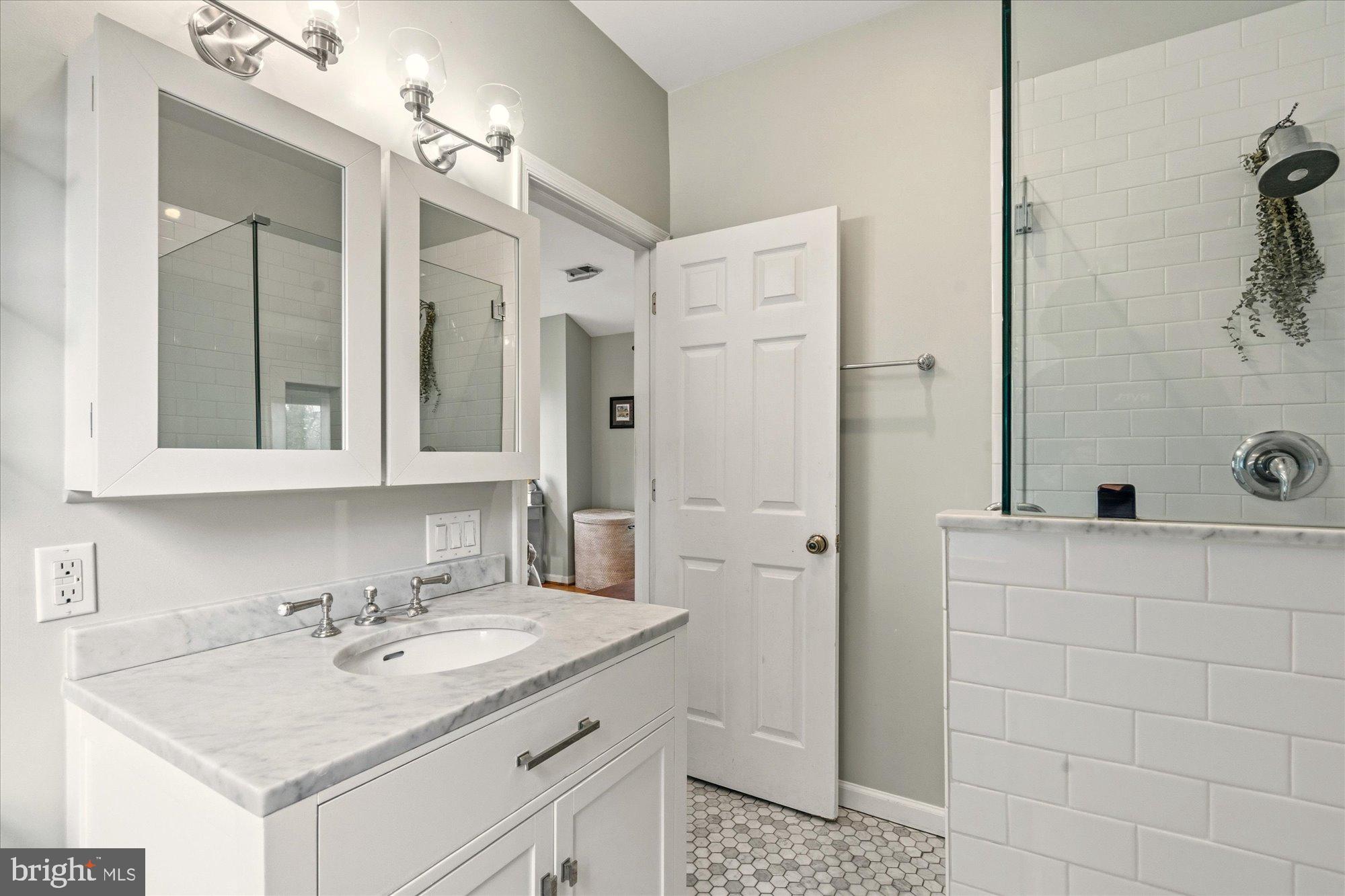 BEVERLEY HILLS - Residential