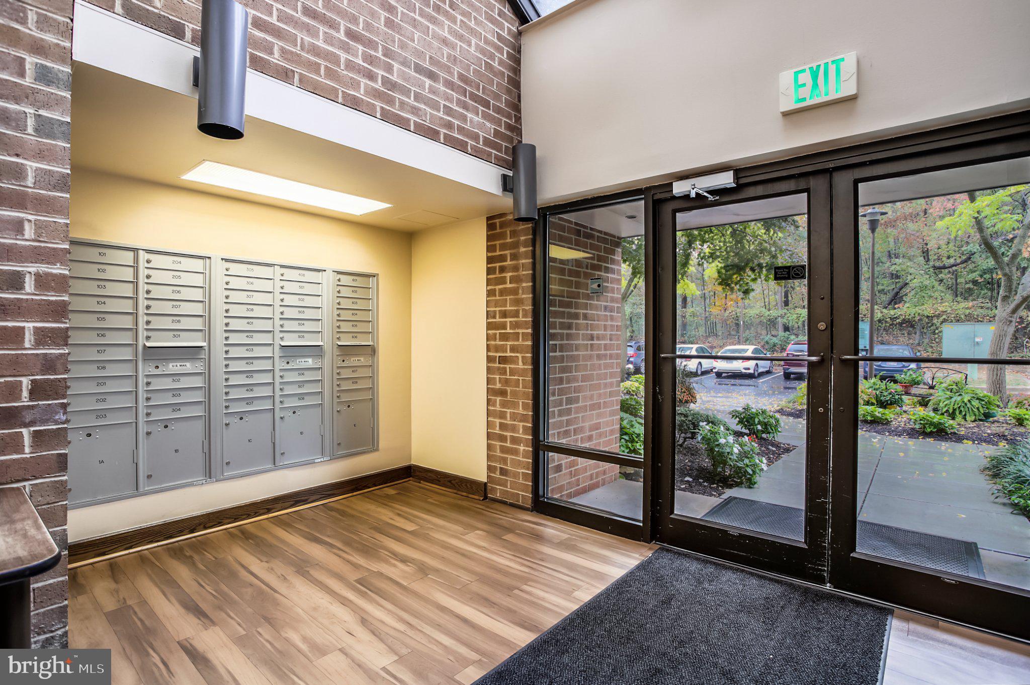 3 SOUTHERLY COURT 102
