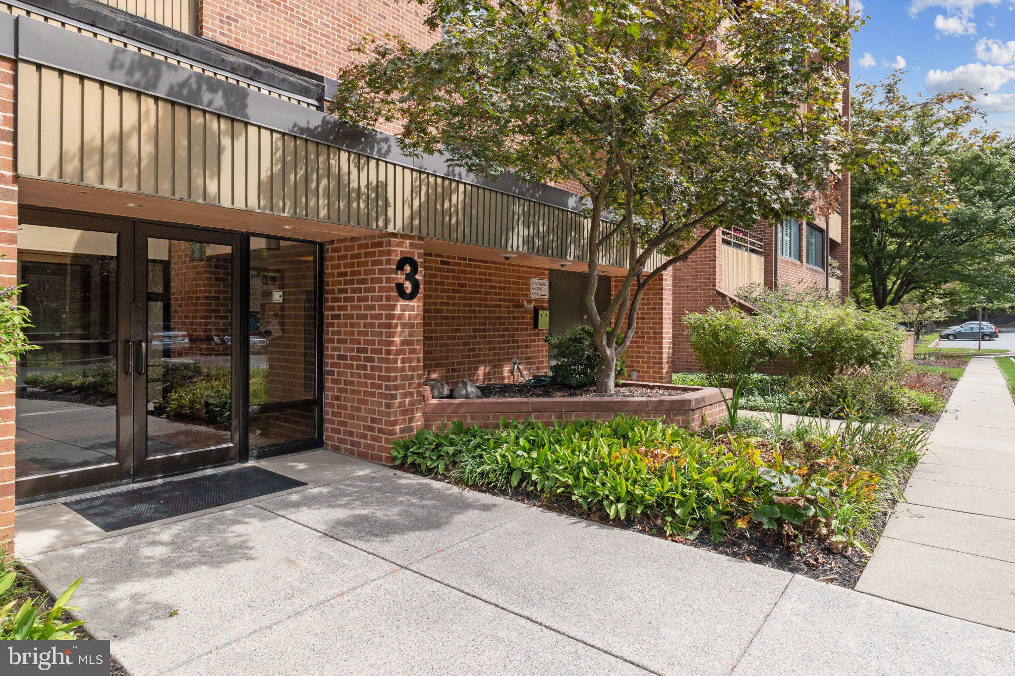 3 SOUTHERLY COURT 102