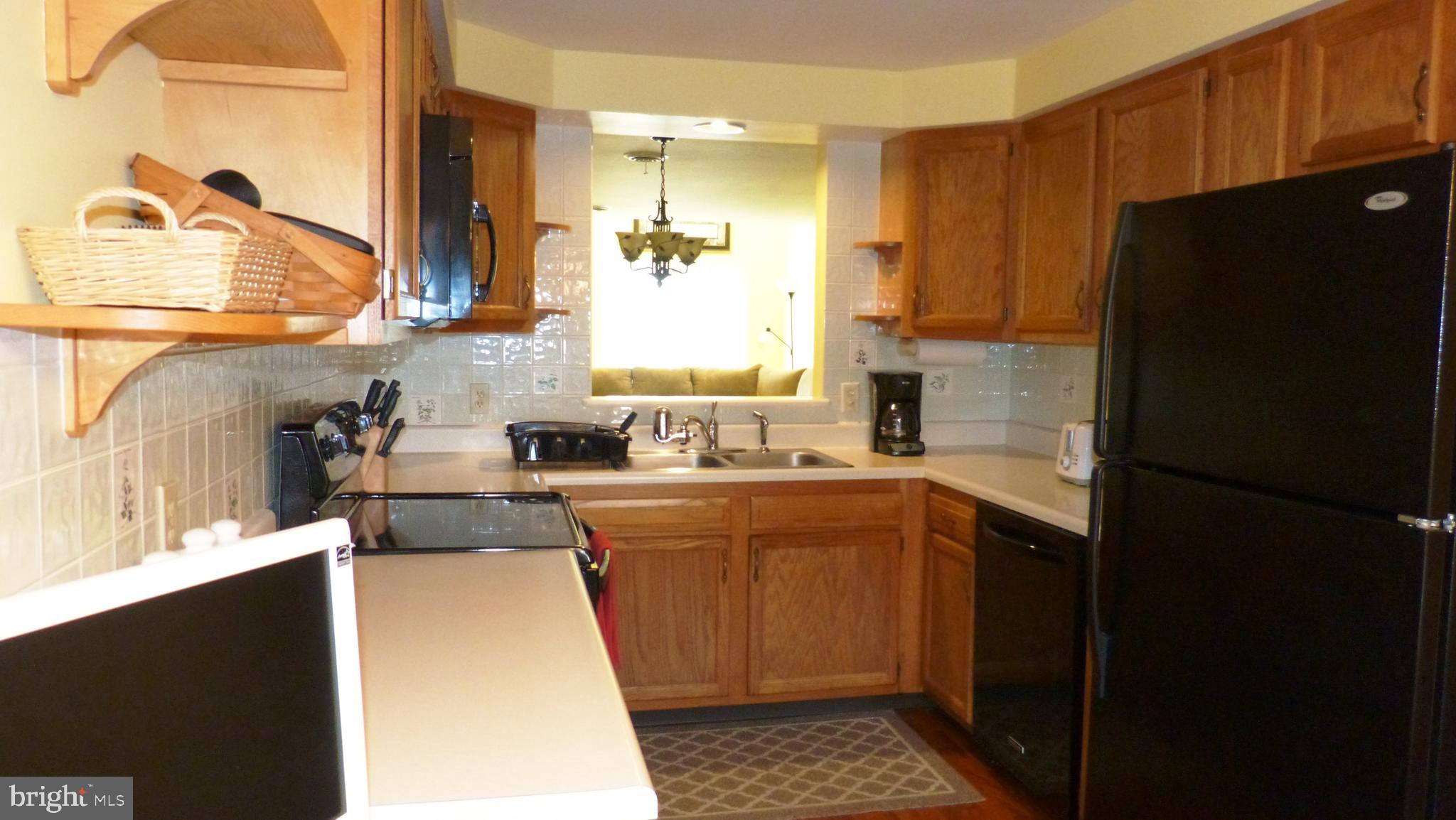 STONEGATE VILLAGE - Residential