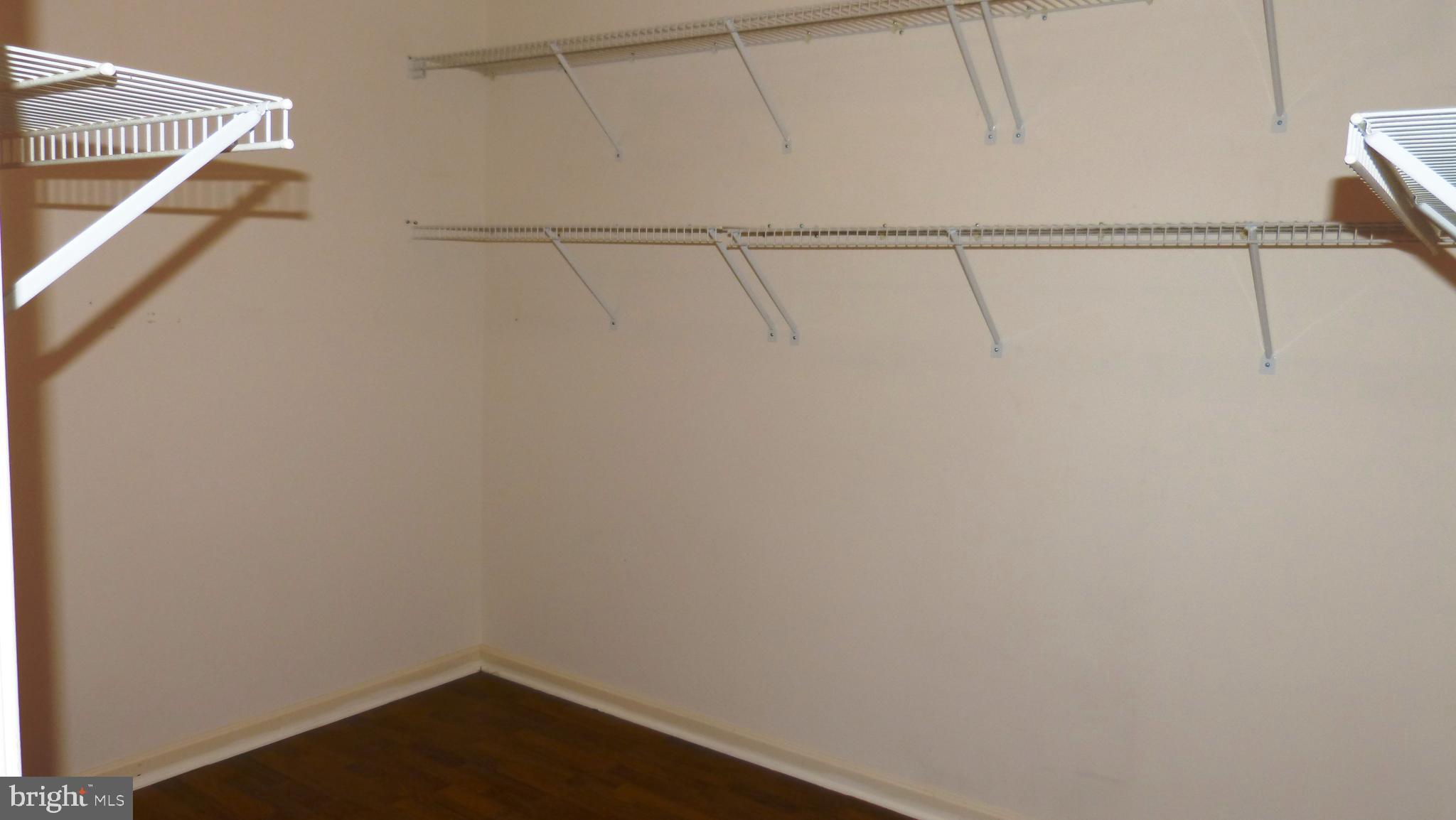 STONEGATE VILLAGE - Residential