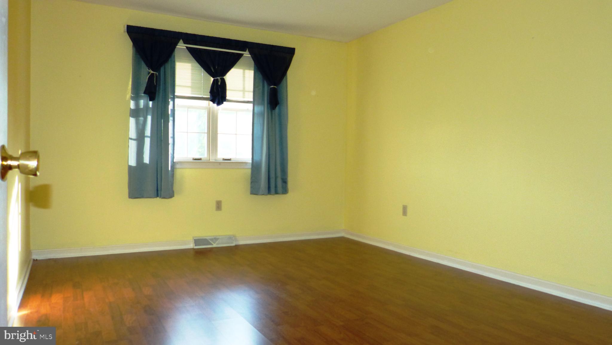 STONEGATE VILLAGE - Residential