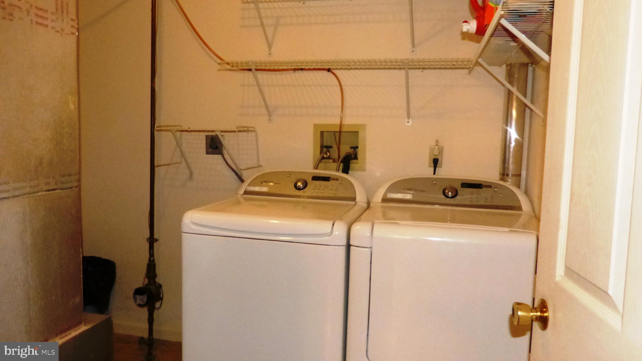 STONEGATE VILLAGE - Residential