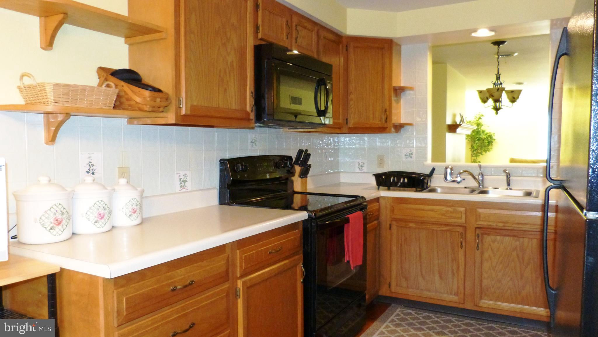 STONEGATE VILLAGE - Residential