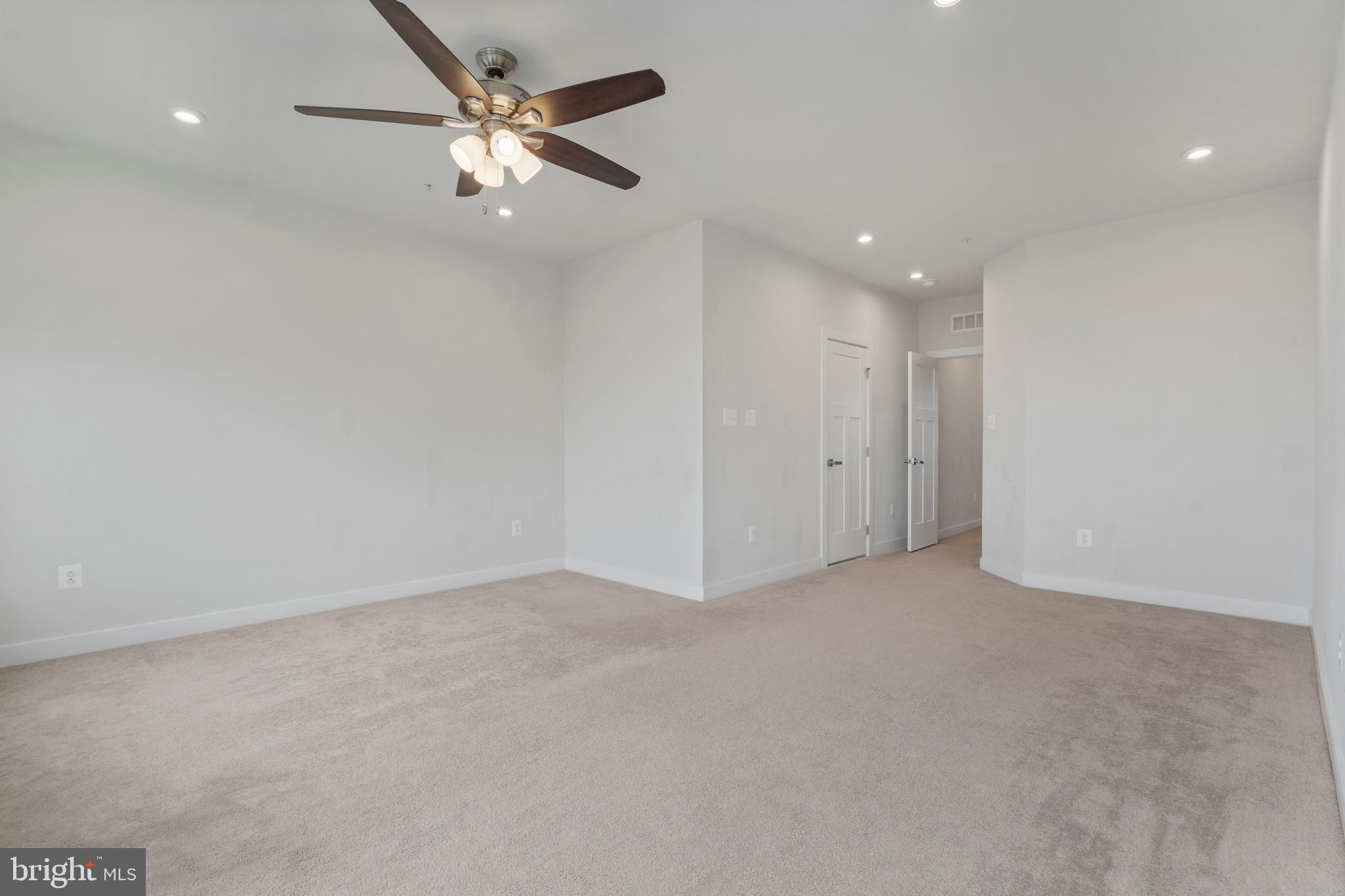 OAKDALE VILLAGE - Residential Lease