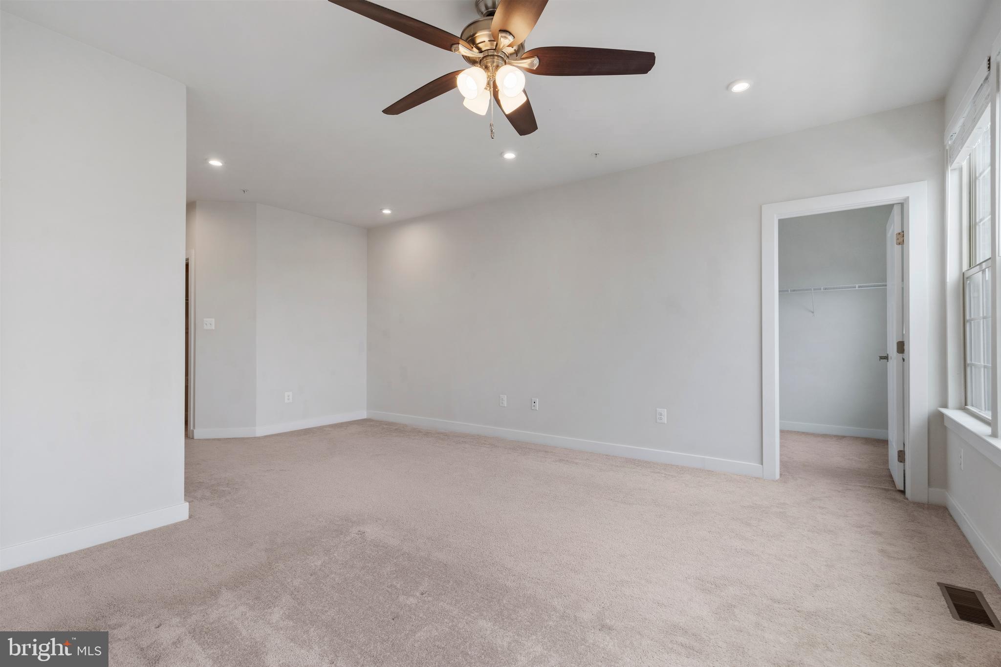 OAKDALE VILLAGE - Residential Lease