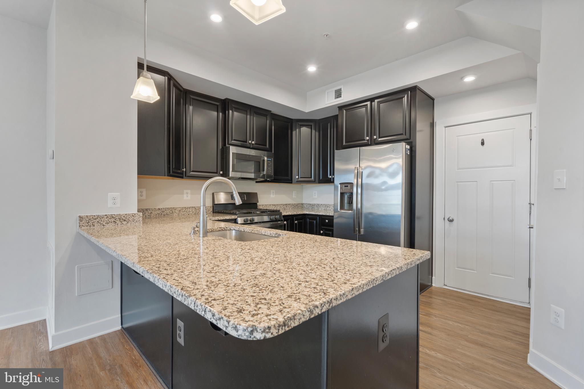 OAKDALE VILLAGE - Residential Lease