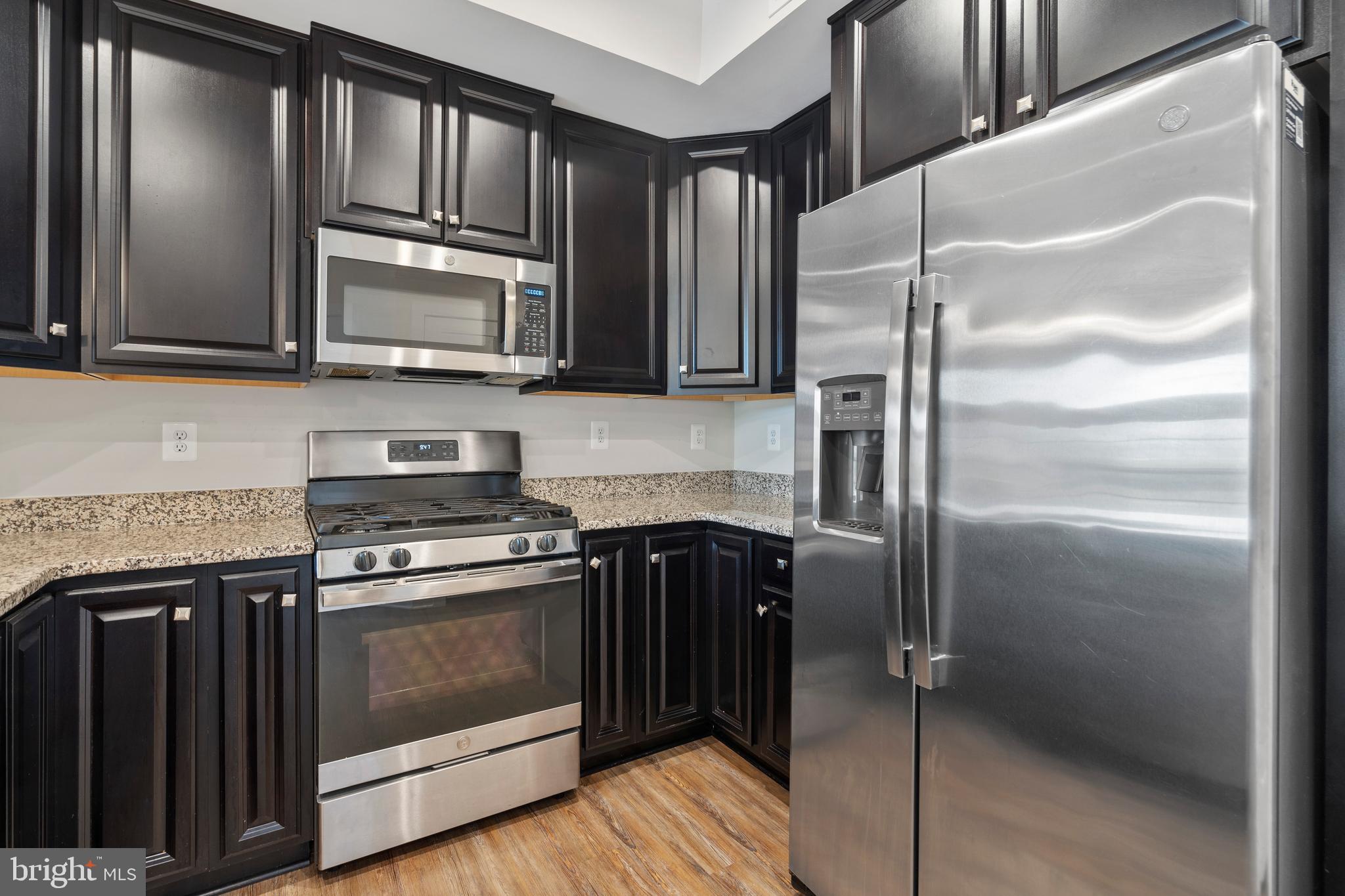 OAKDALE VILLAGE - Residential Lease