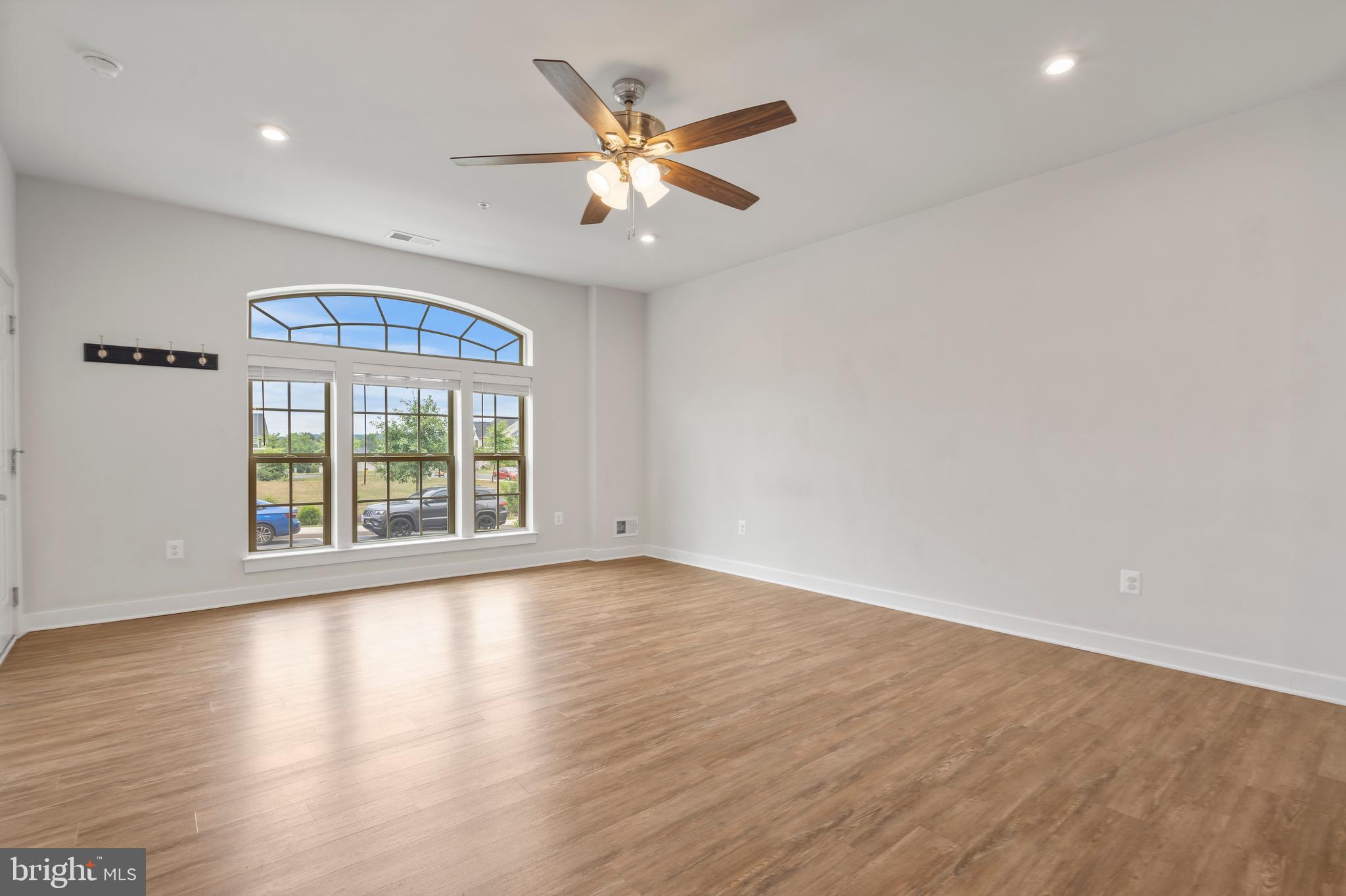 OAKDALE VILLAGE - Residential Lease