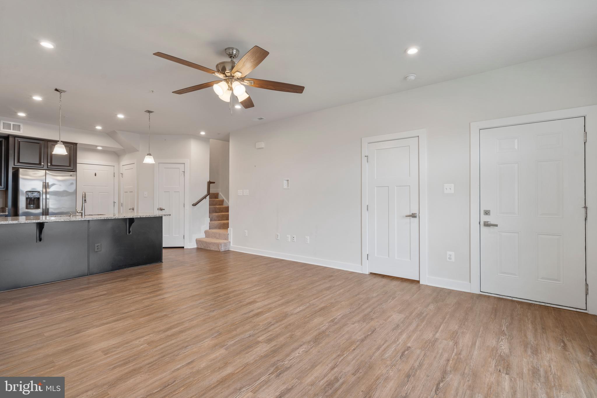 OAKDALE VILLAGE - Residential Lease