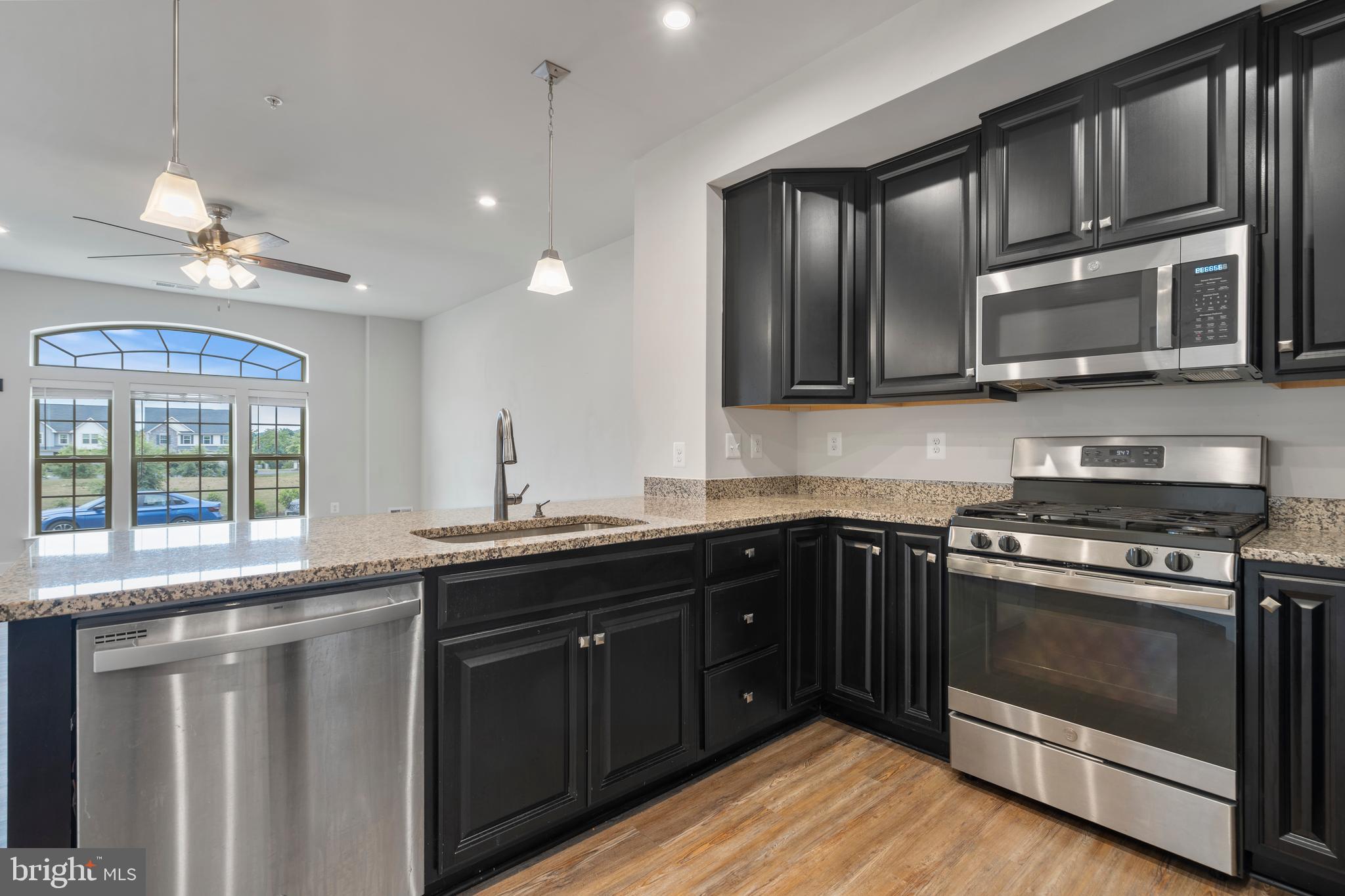 OAKDALE VILLAGE - Residential Lease