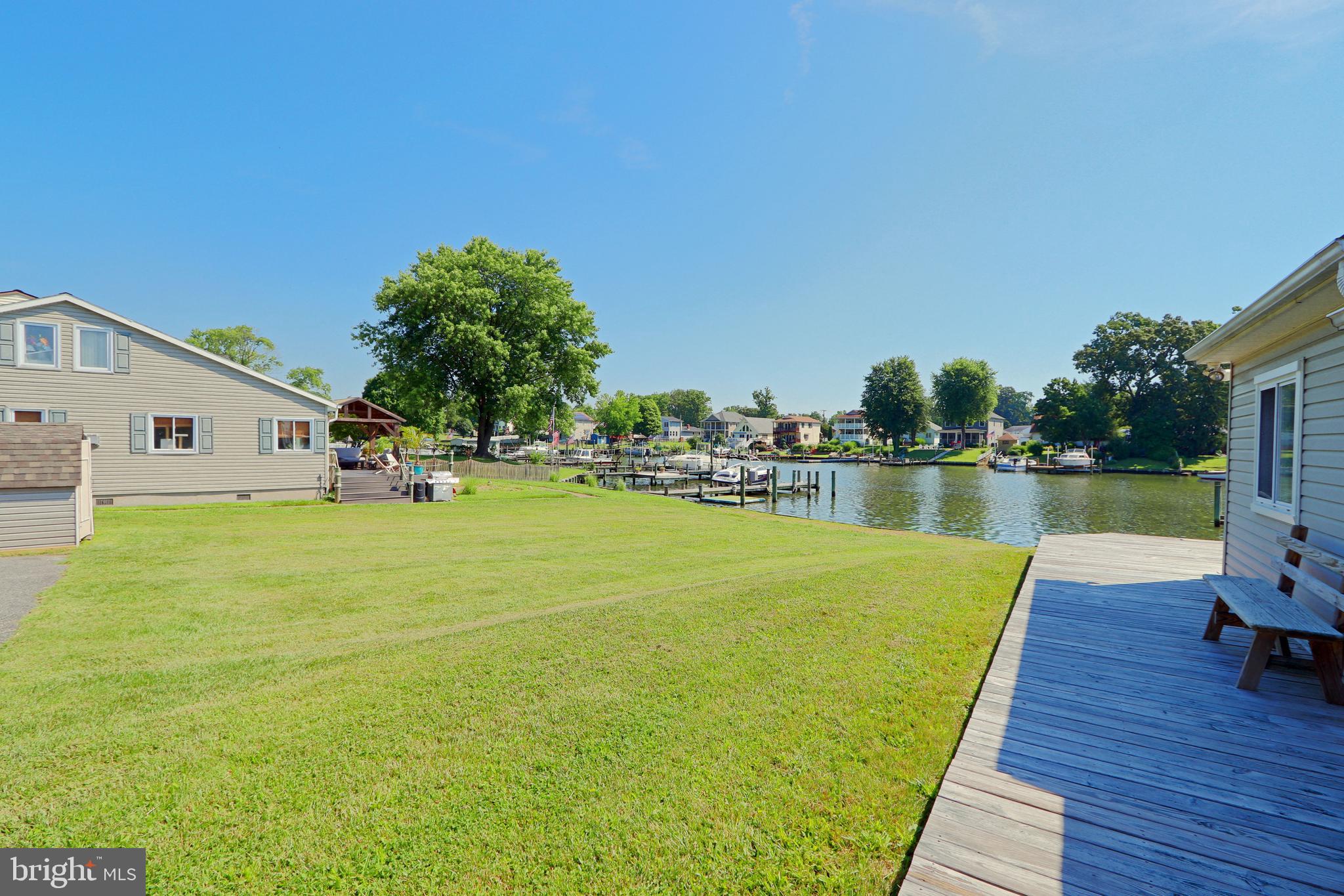 ESSEX/MIDDLE RIVER - Residential